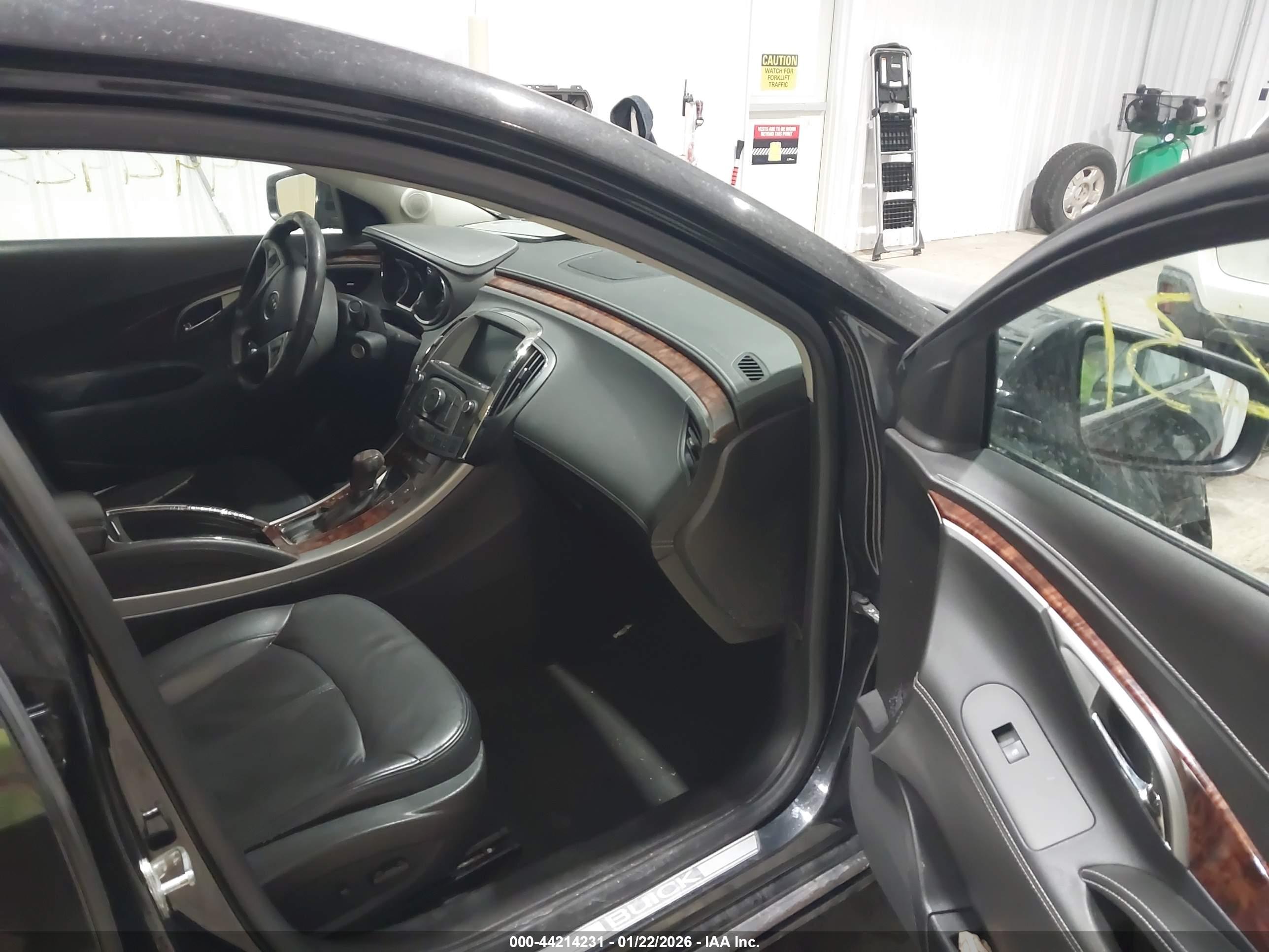 BUICK LACROSSE image 5