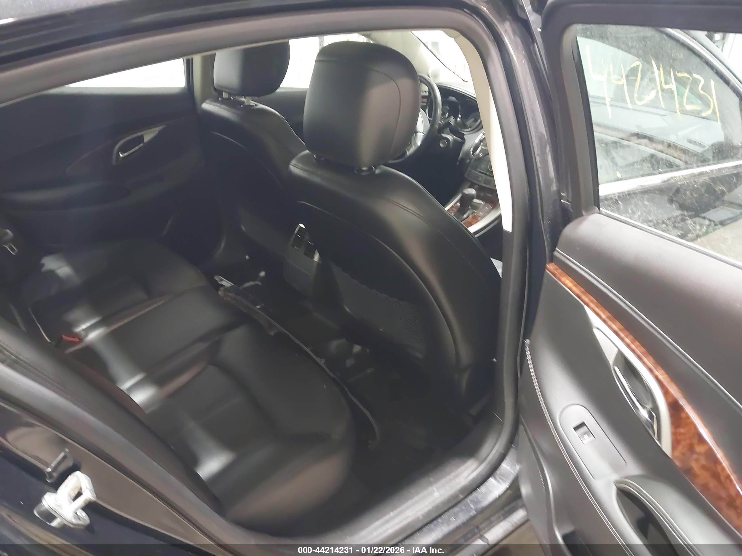 BUICK LACROSSE image 8