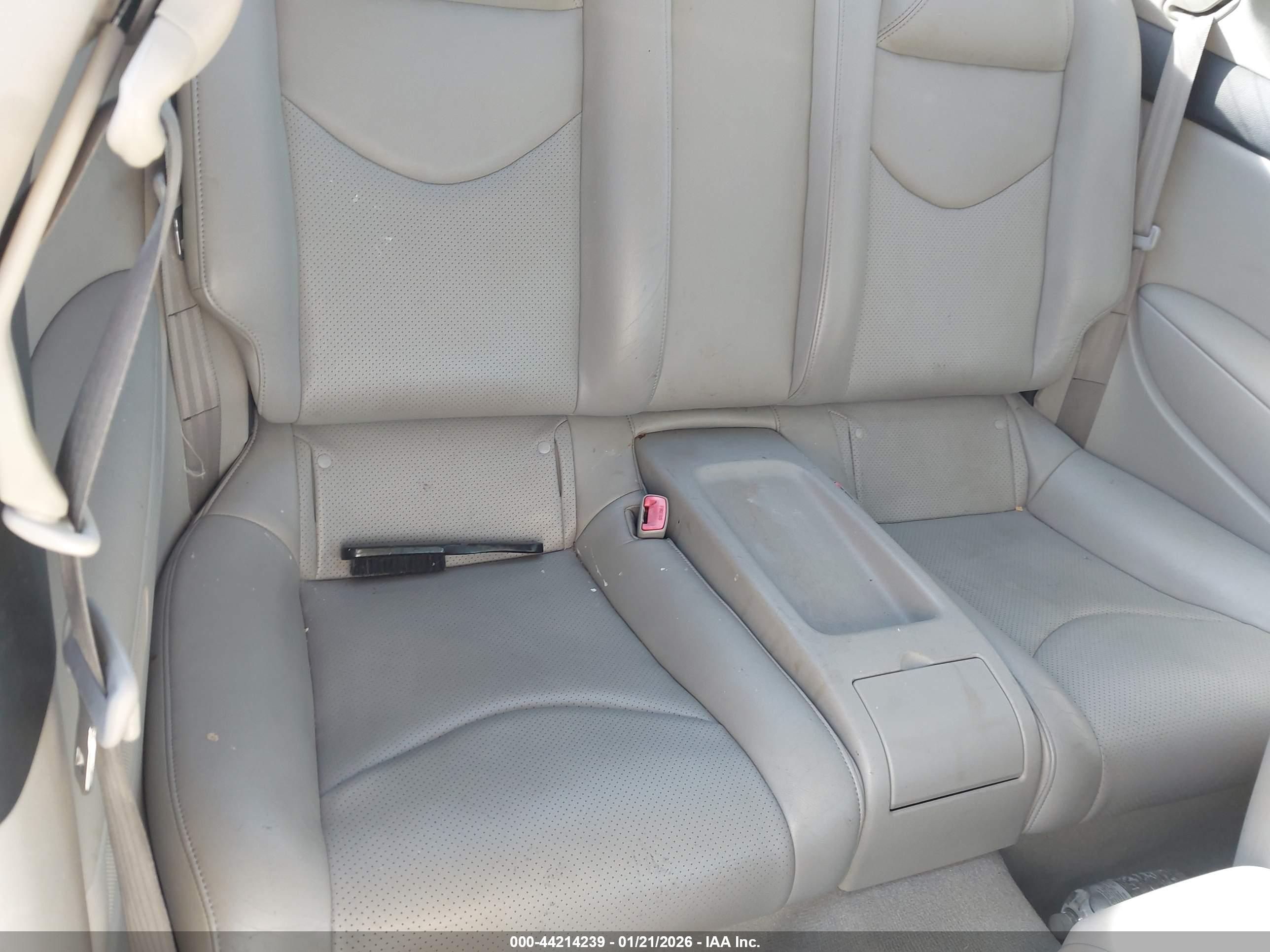 INFINITI G37 image 8