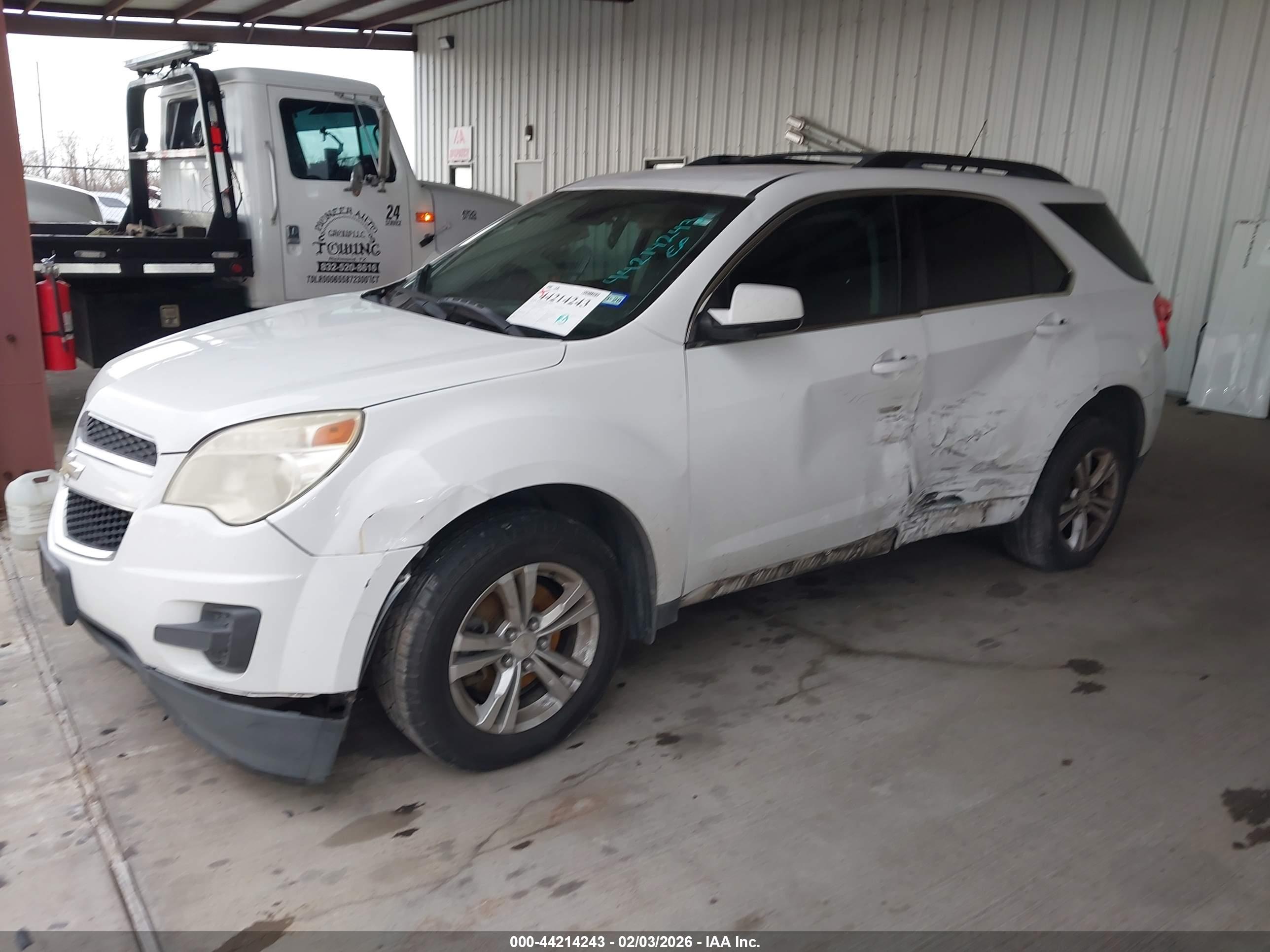 CHEVROLET EQUINOX image 2