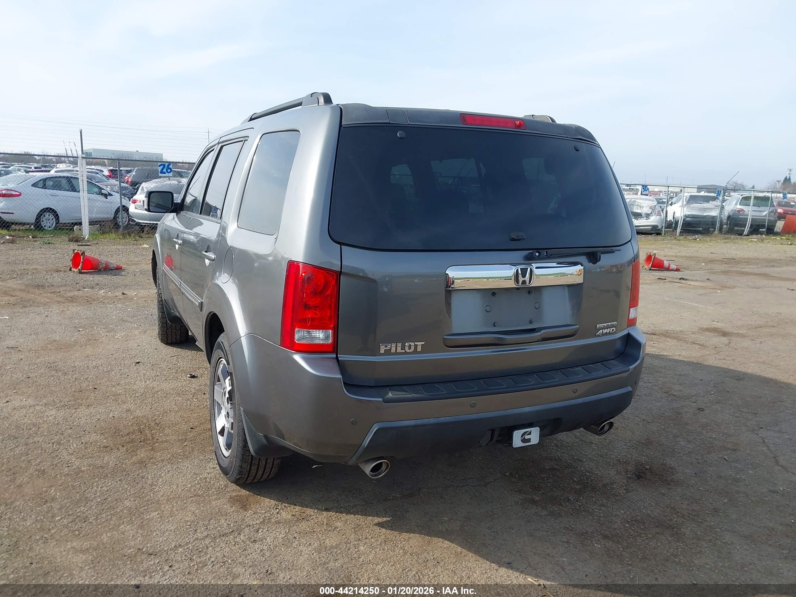 HONDA PILOT image 3