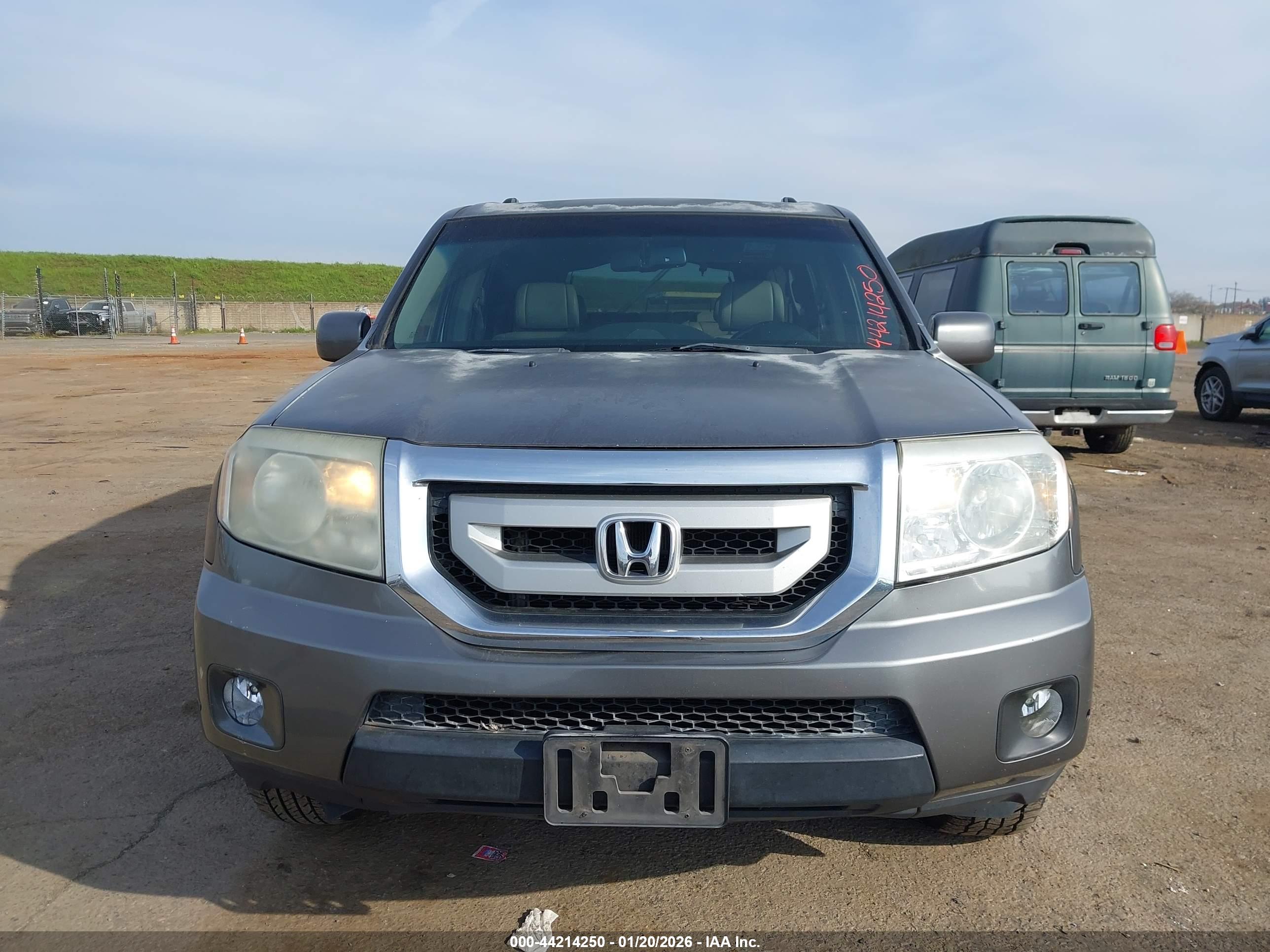 HONDA PILOT image 6