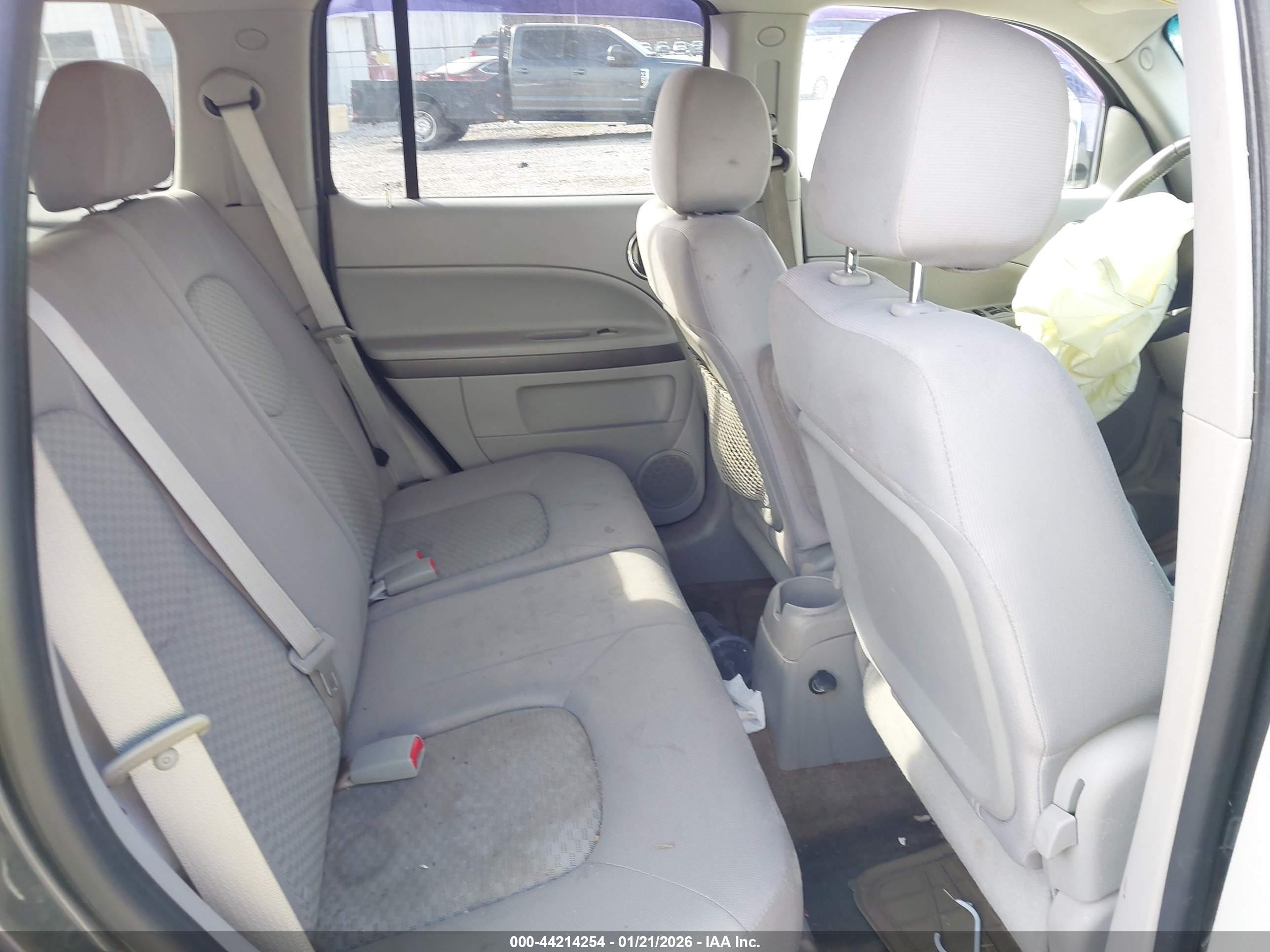 CHEVROLET HHR image 8