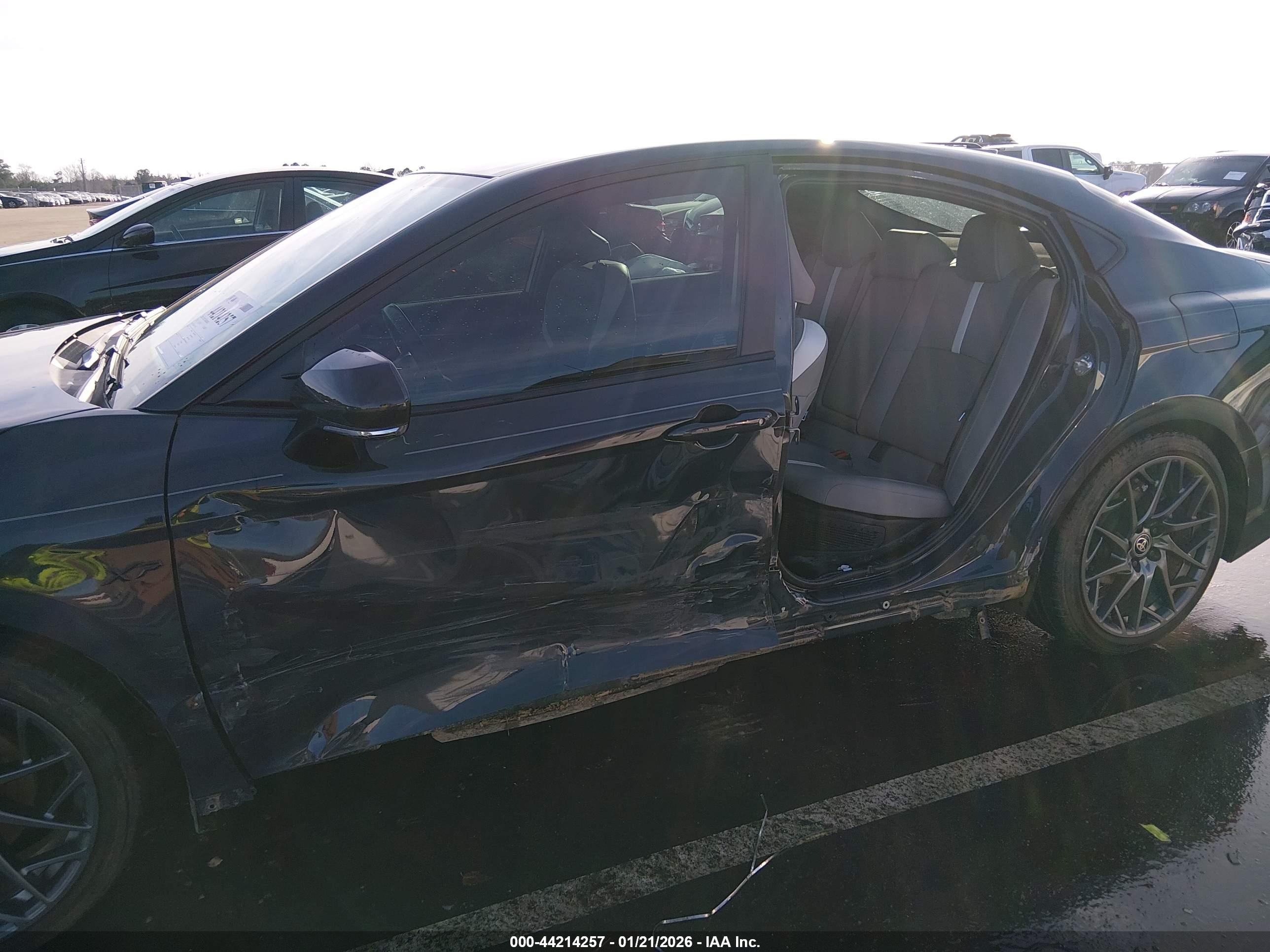TOYOTA CAMRY image 6