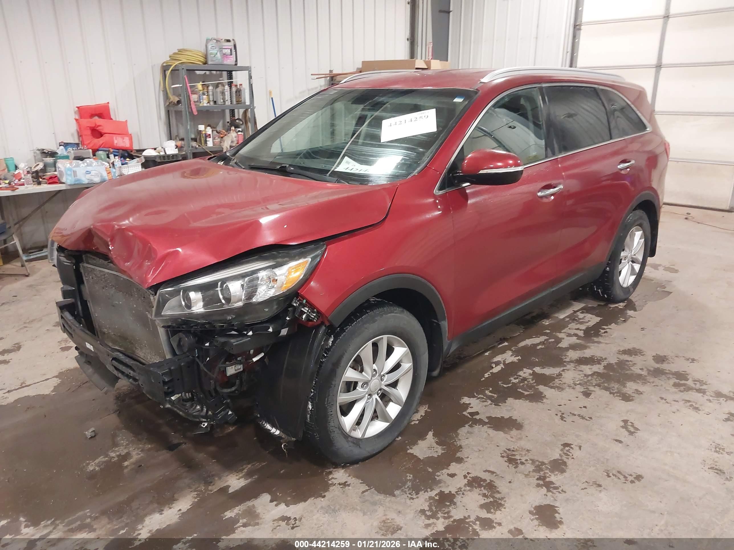KIA SORENTO image 2
