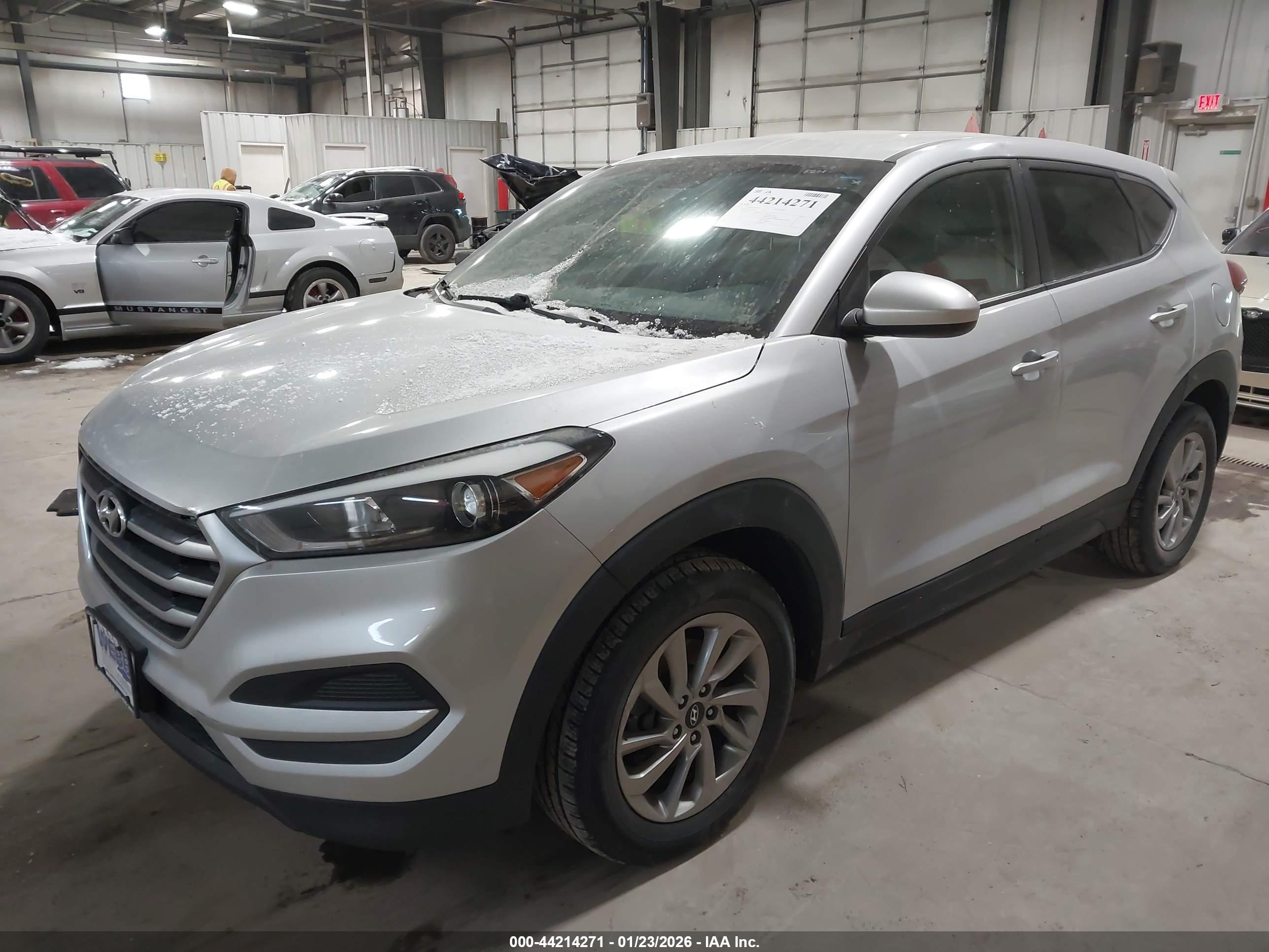 HYUNDAI TUCSON image 2
