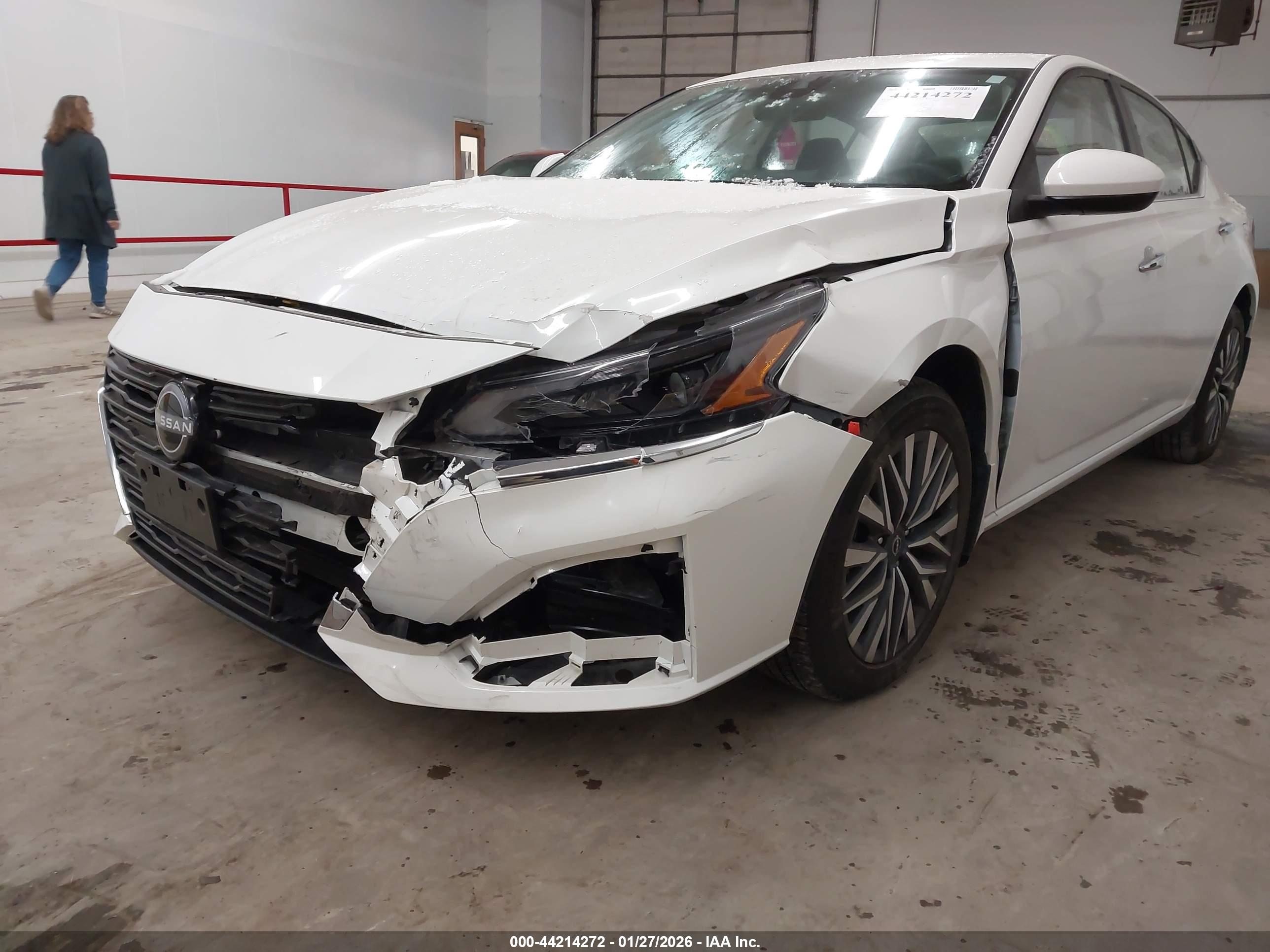 NISSAN ALTIMA image 6