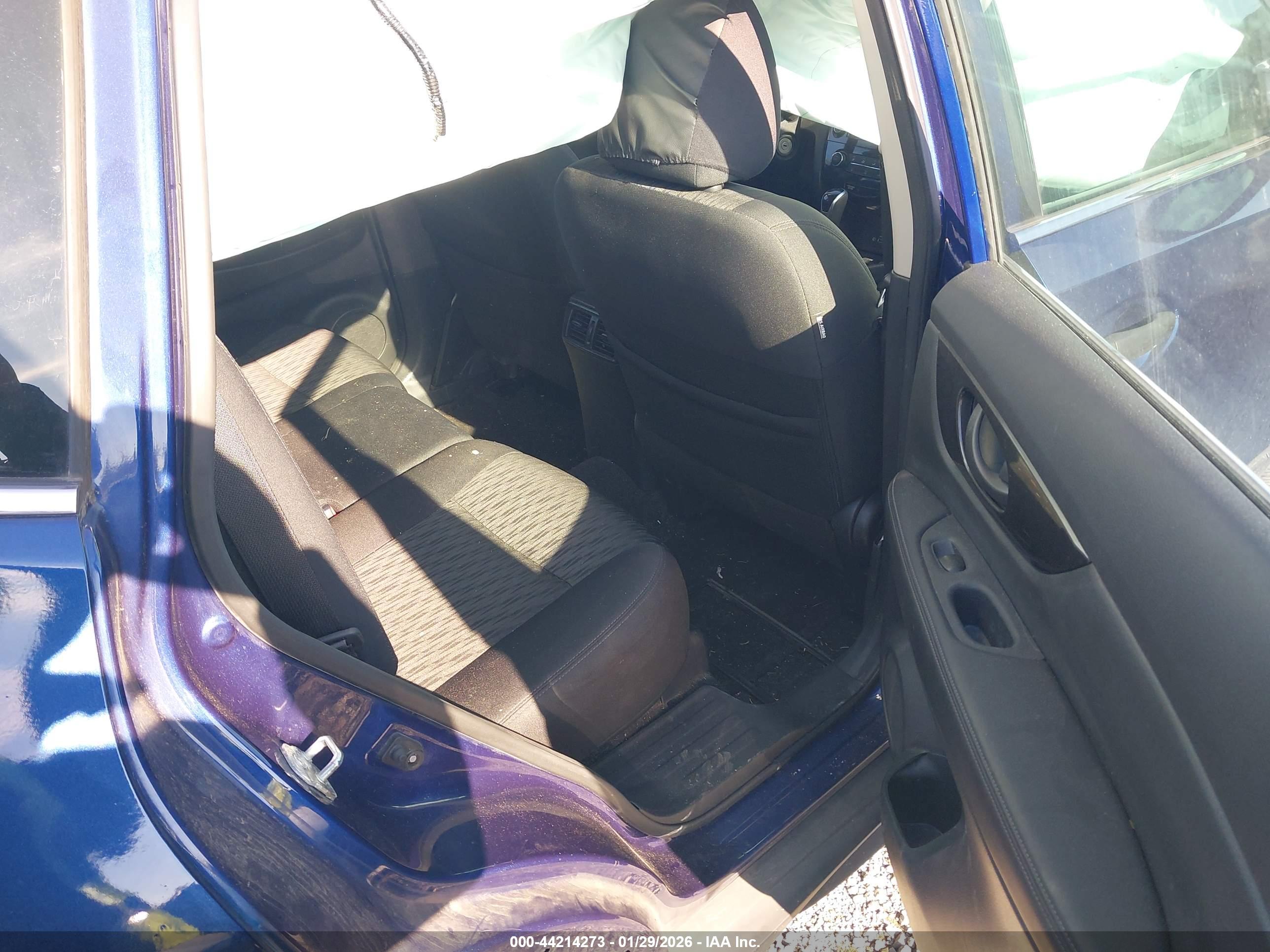 NISSAN ROGUE image 5