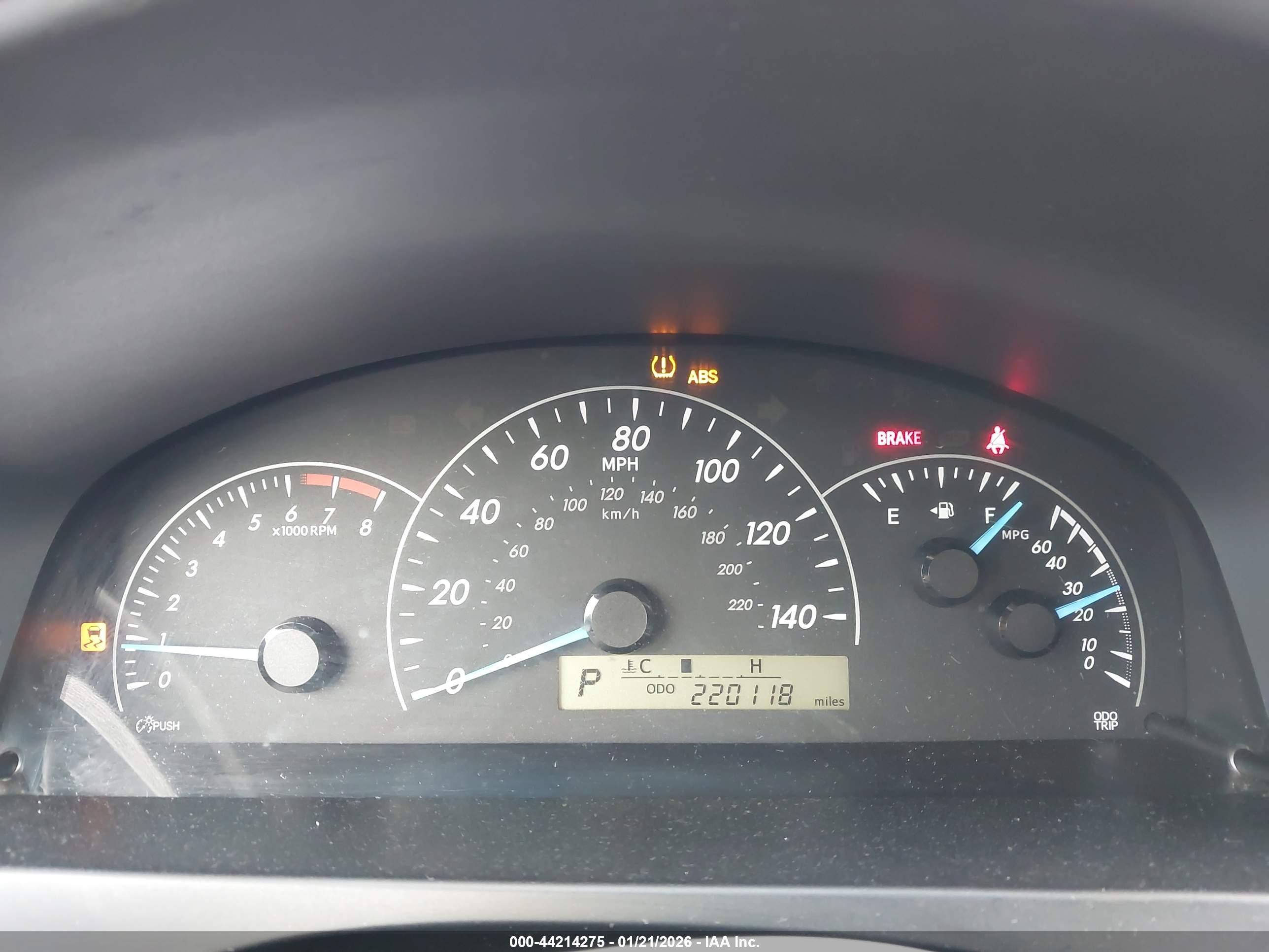 TOYOTA CAMRY image 7