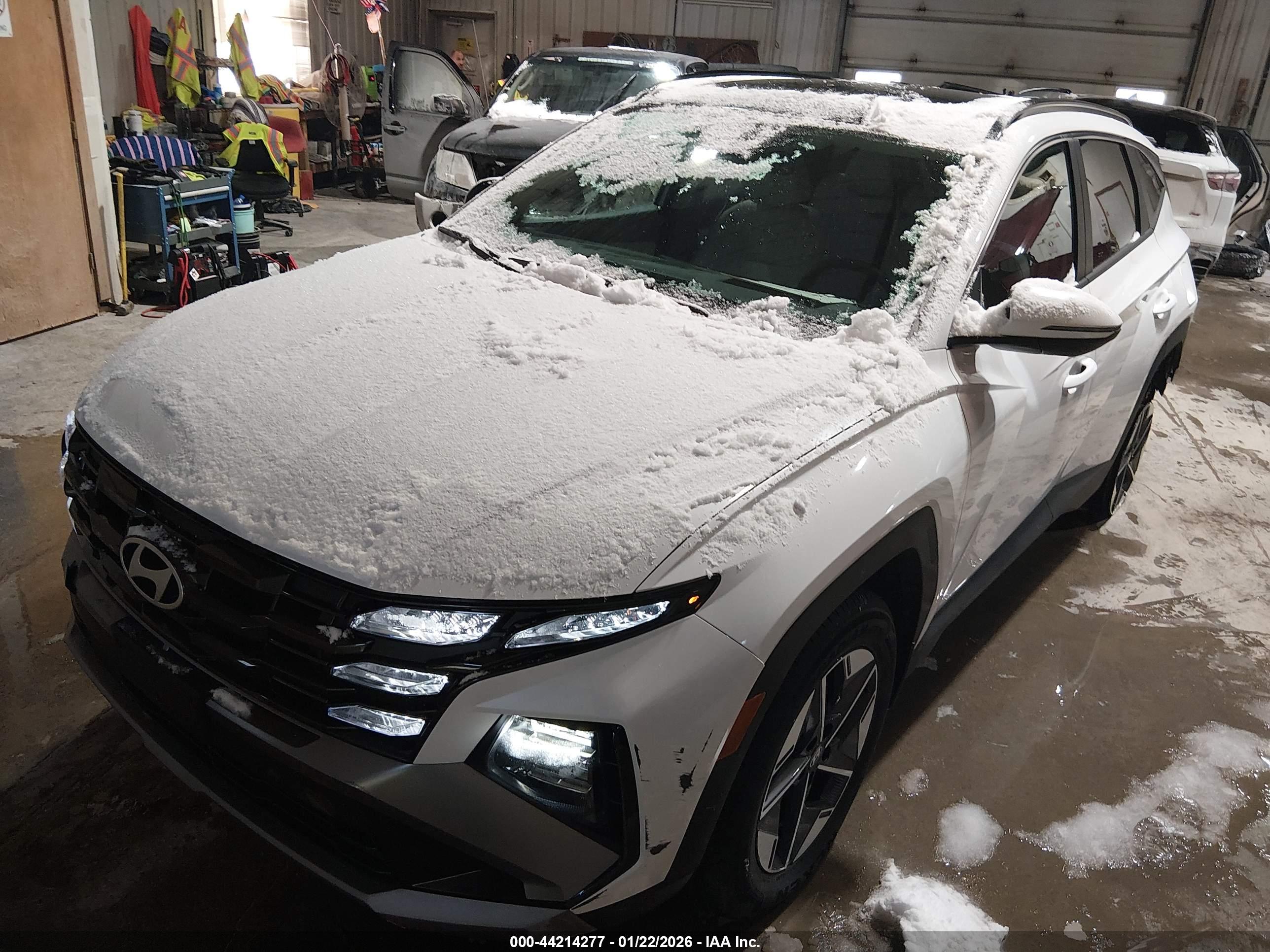 HYUNDAI TUCSON image 2