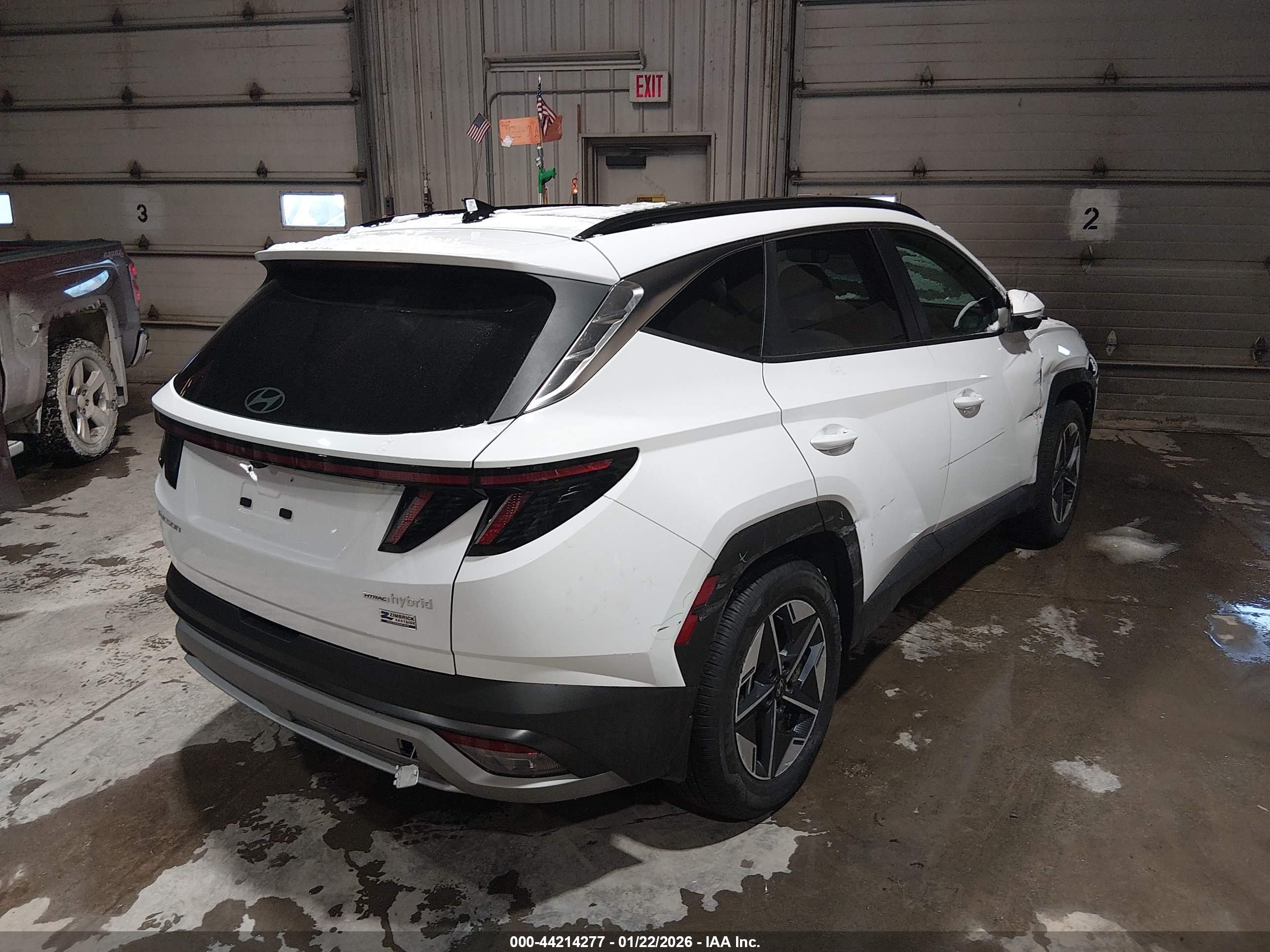 HYUNDAI TUCSON image 4