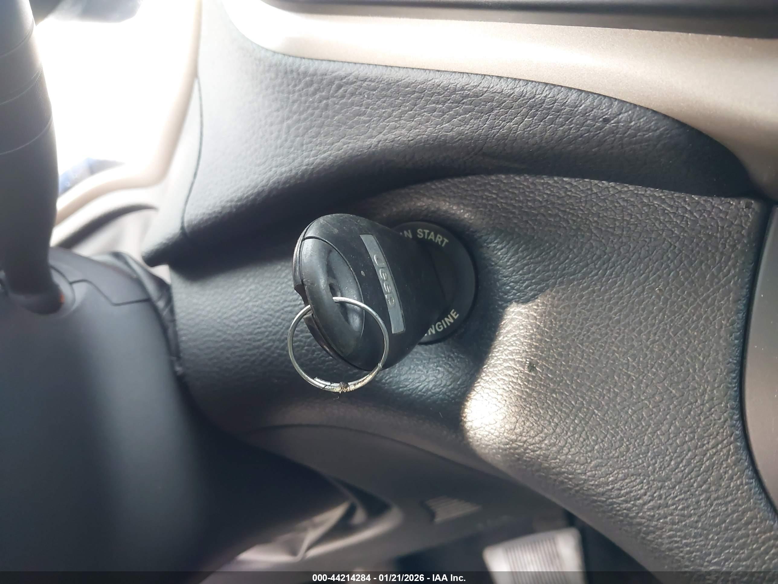 JEEP CHEROKEE image 11