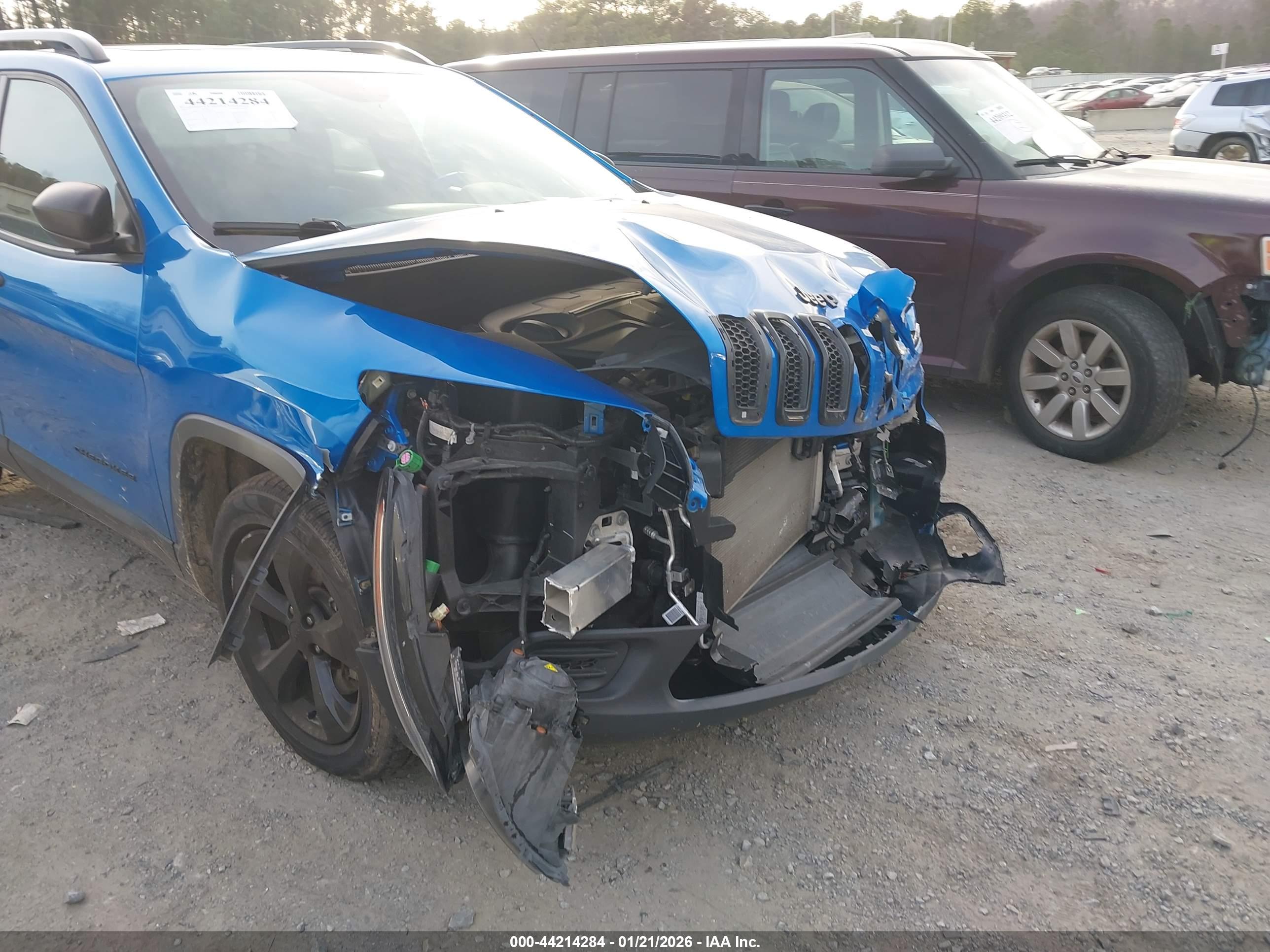JEEP CHEROKEE image 6
