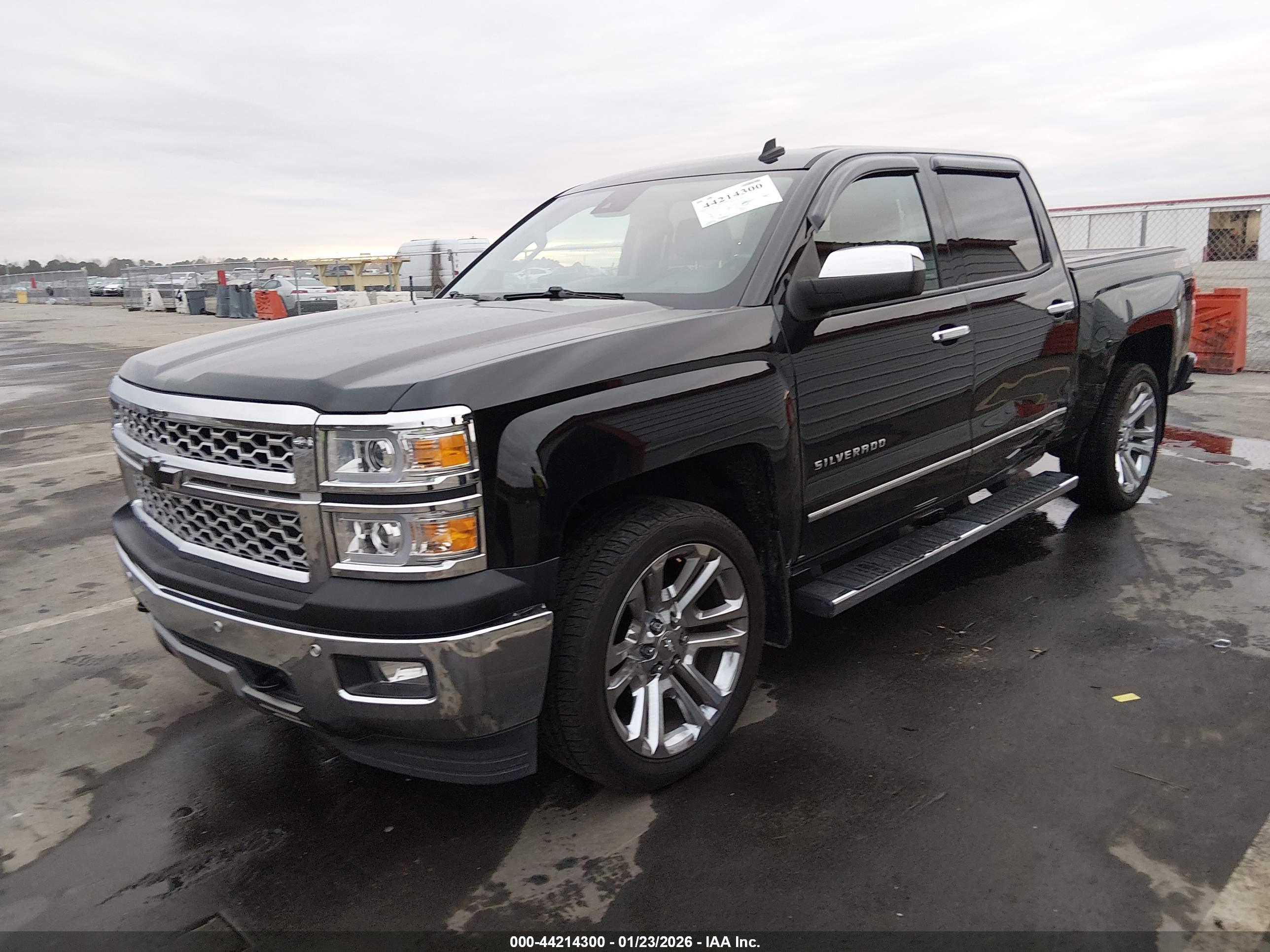 CHEVROLET SILVERADO image 2