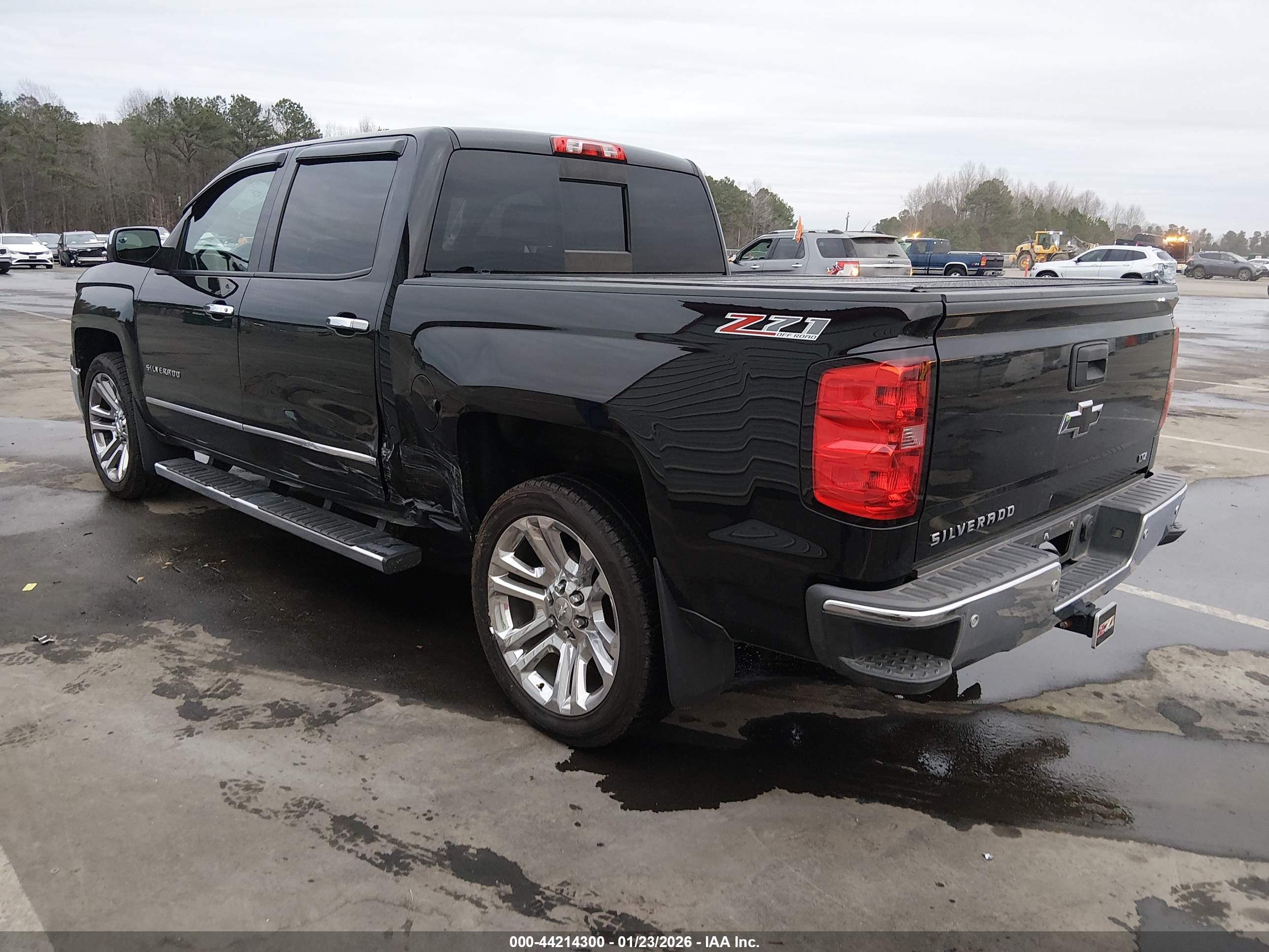 CHEVROLET SILVERADO image 3