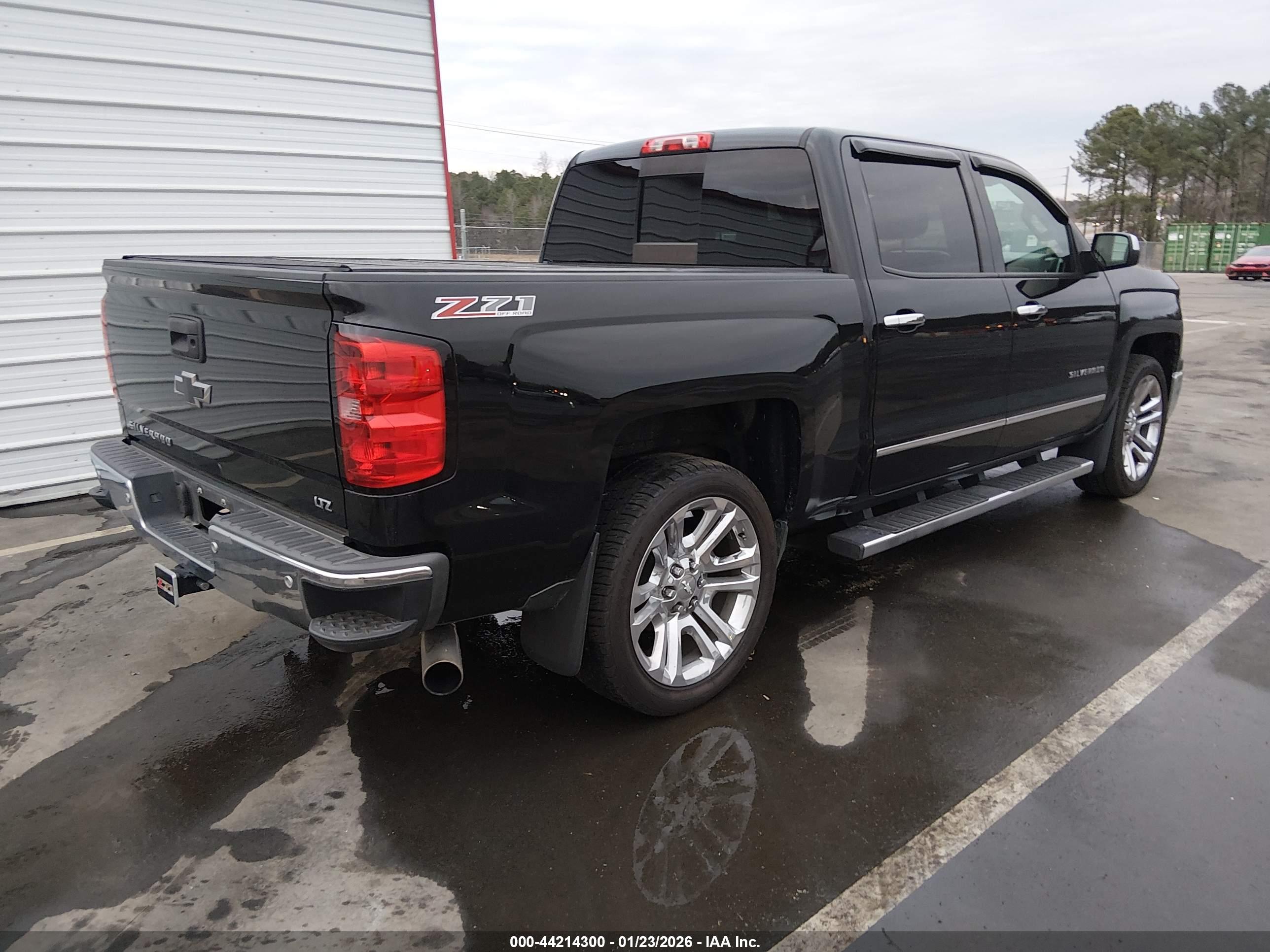 CHEVROLET SILVERADO image 4