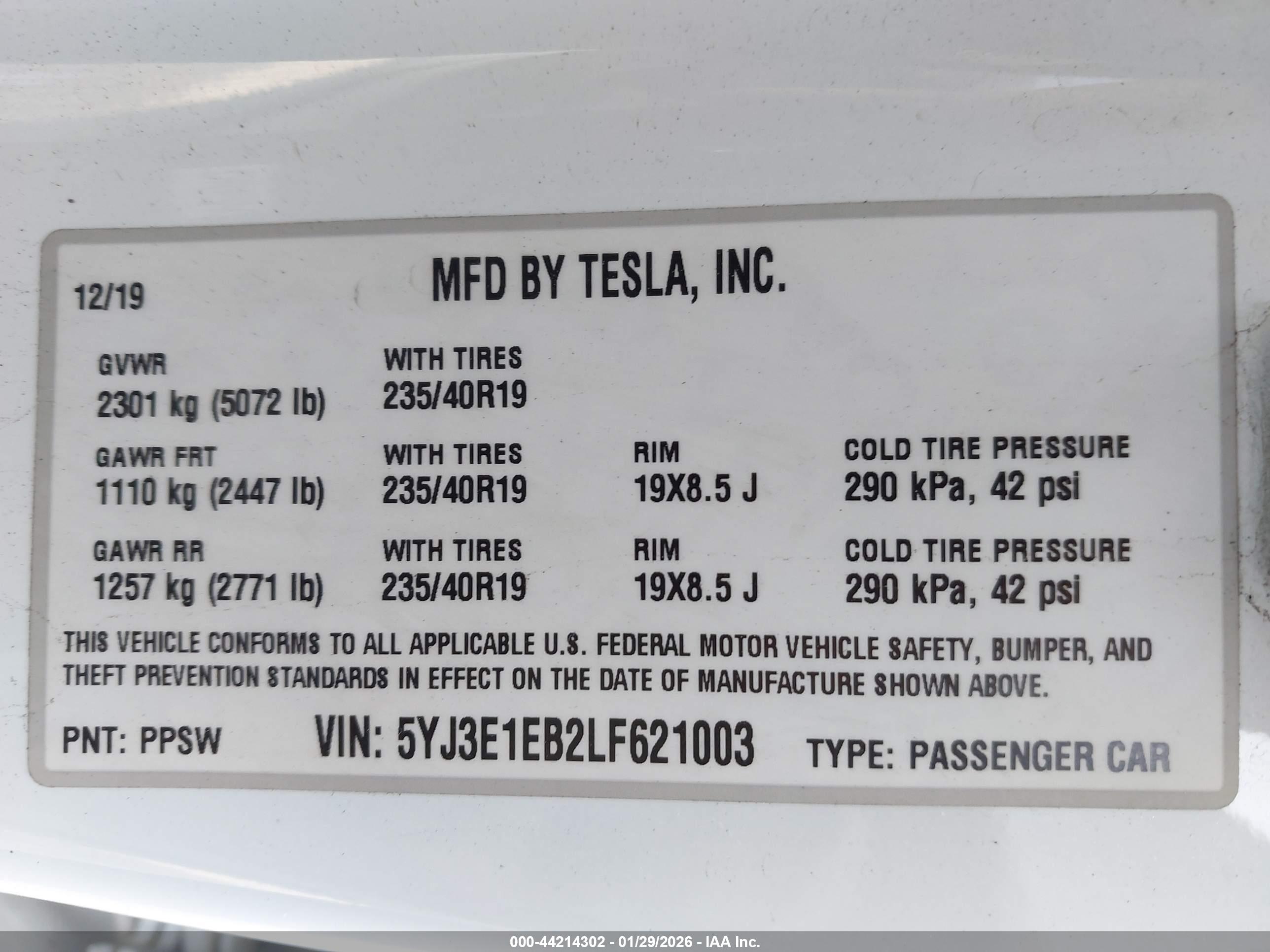 TESLA MODEL image 9
