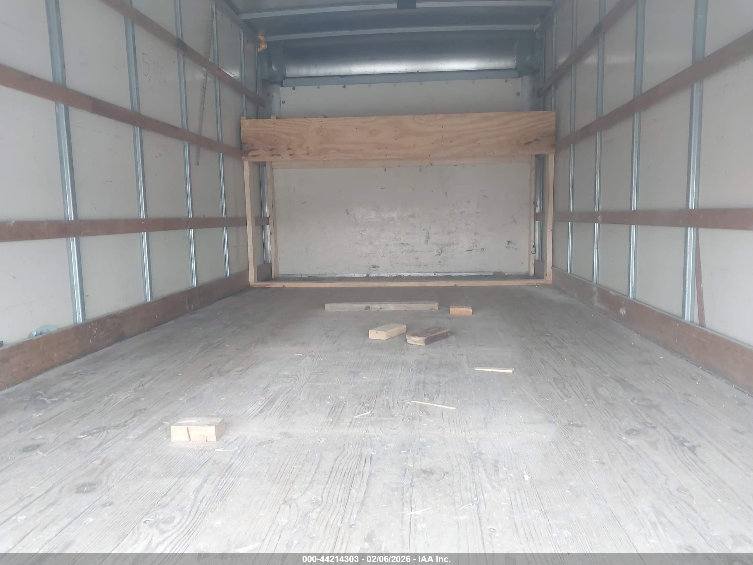 FORD E-350 image 7