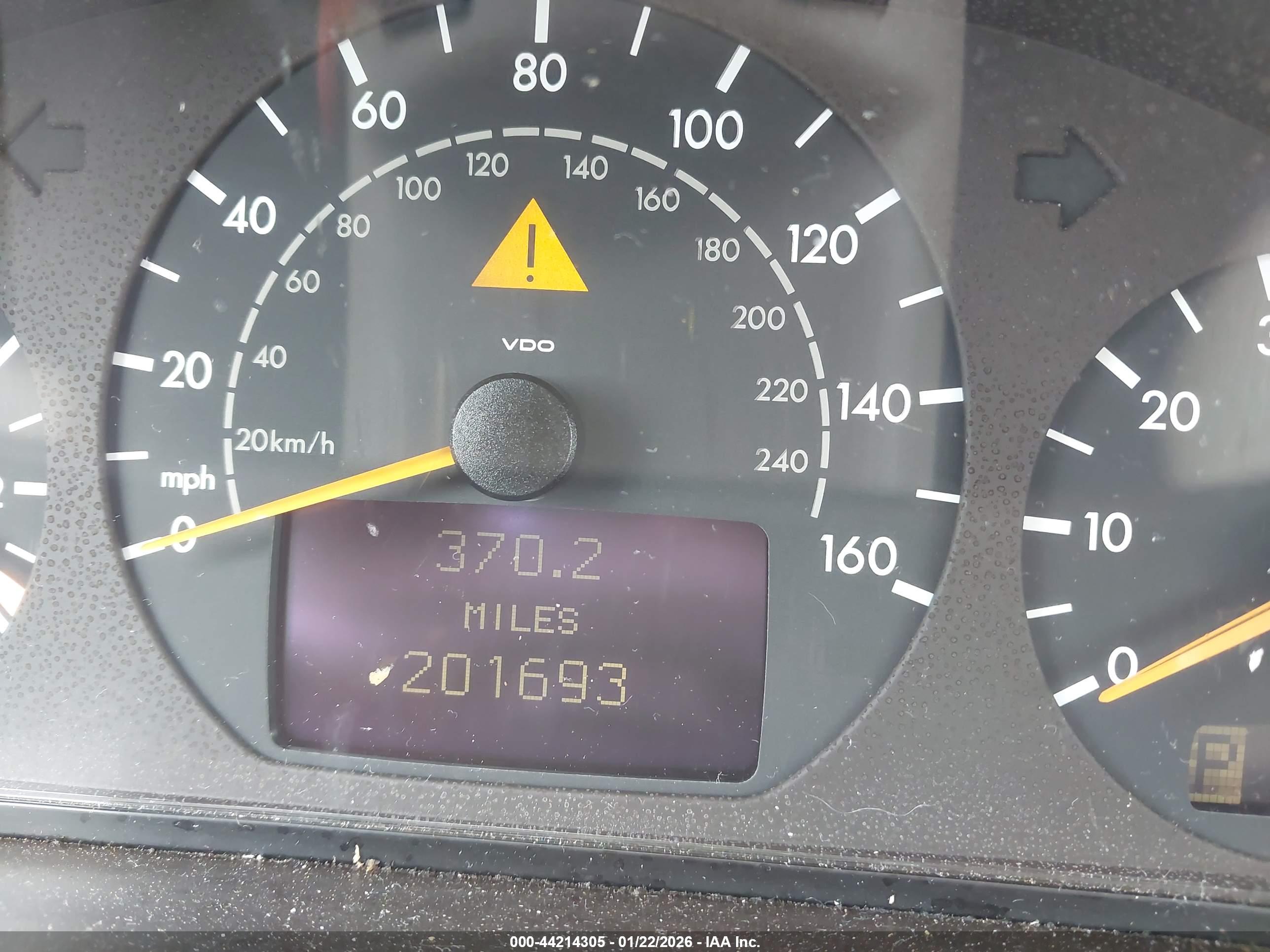MERCEDES-BENZ E image 7