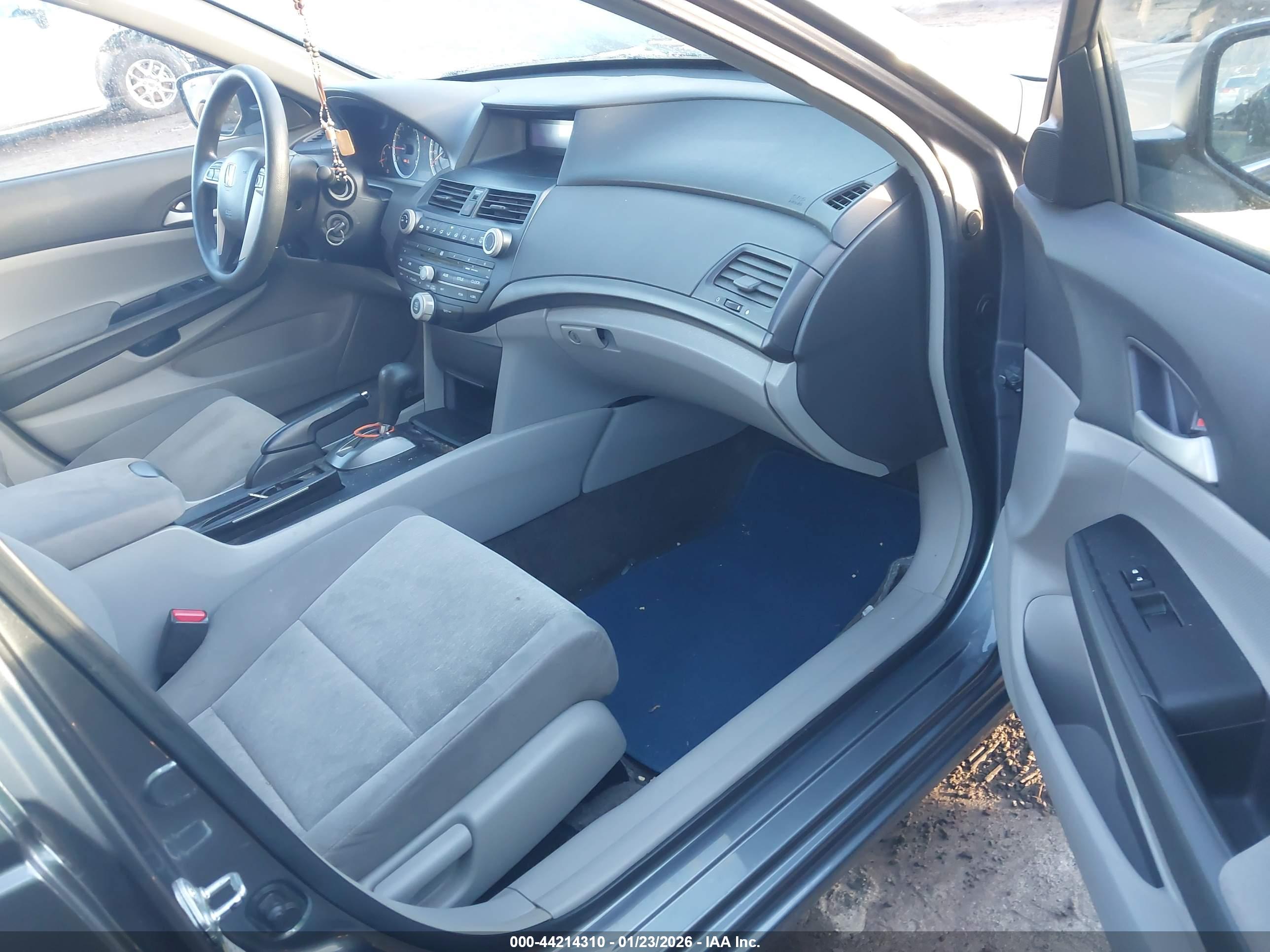 HONDA ACCORD image 5