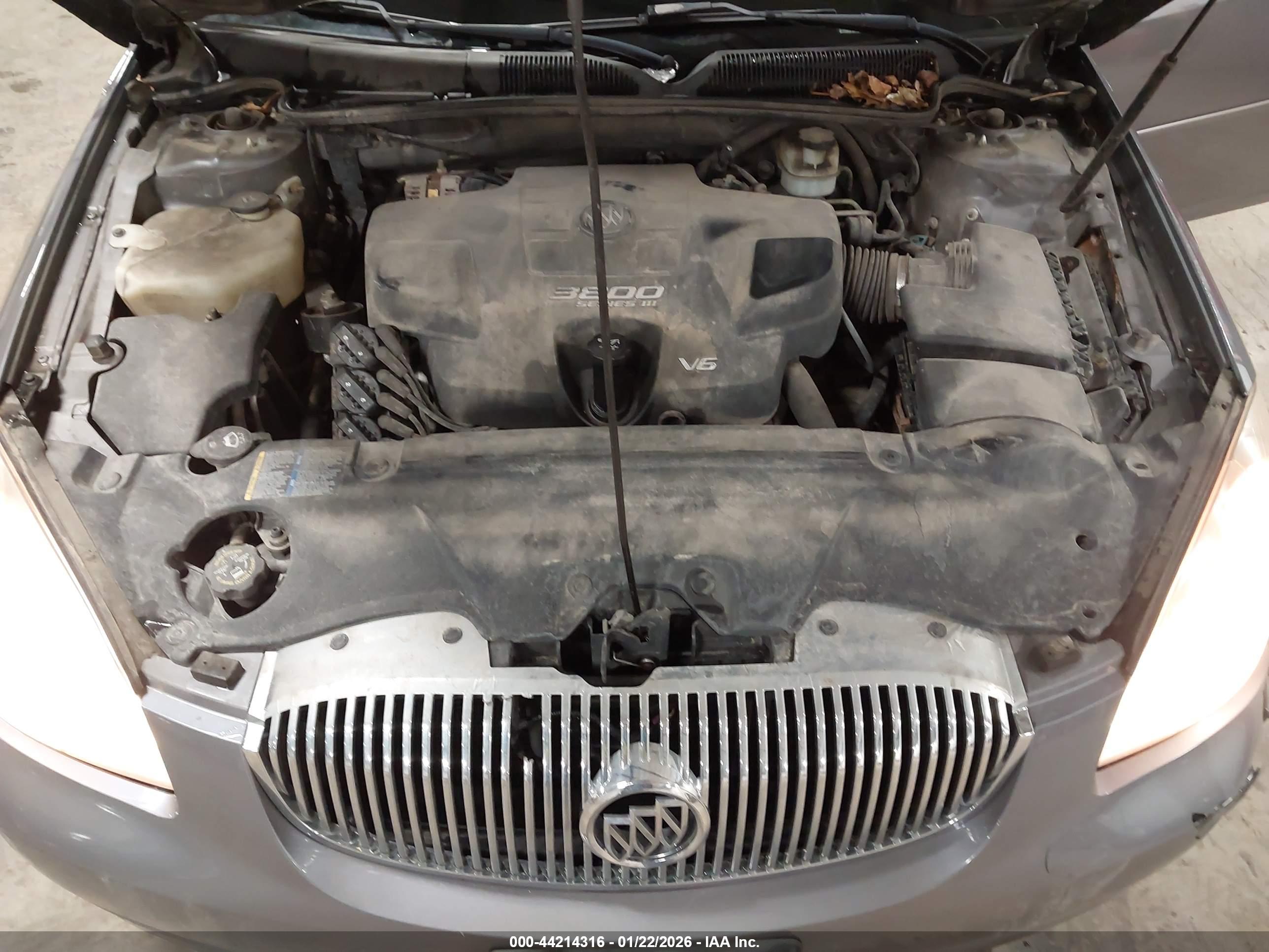 BUICK LUCERNE image 10