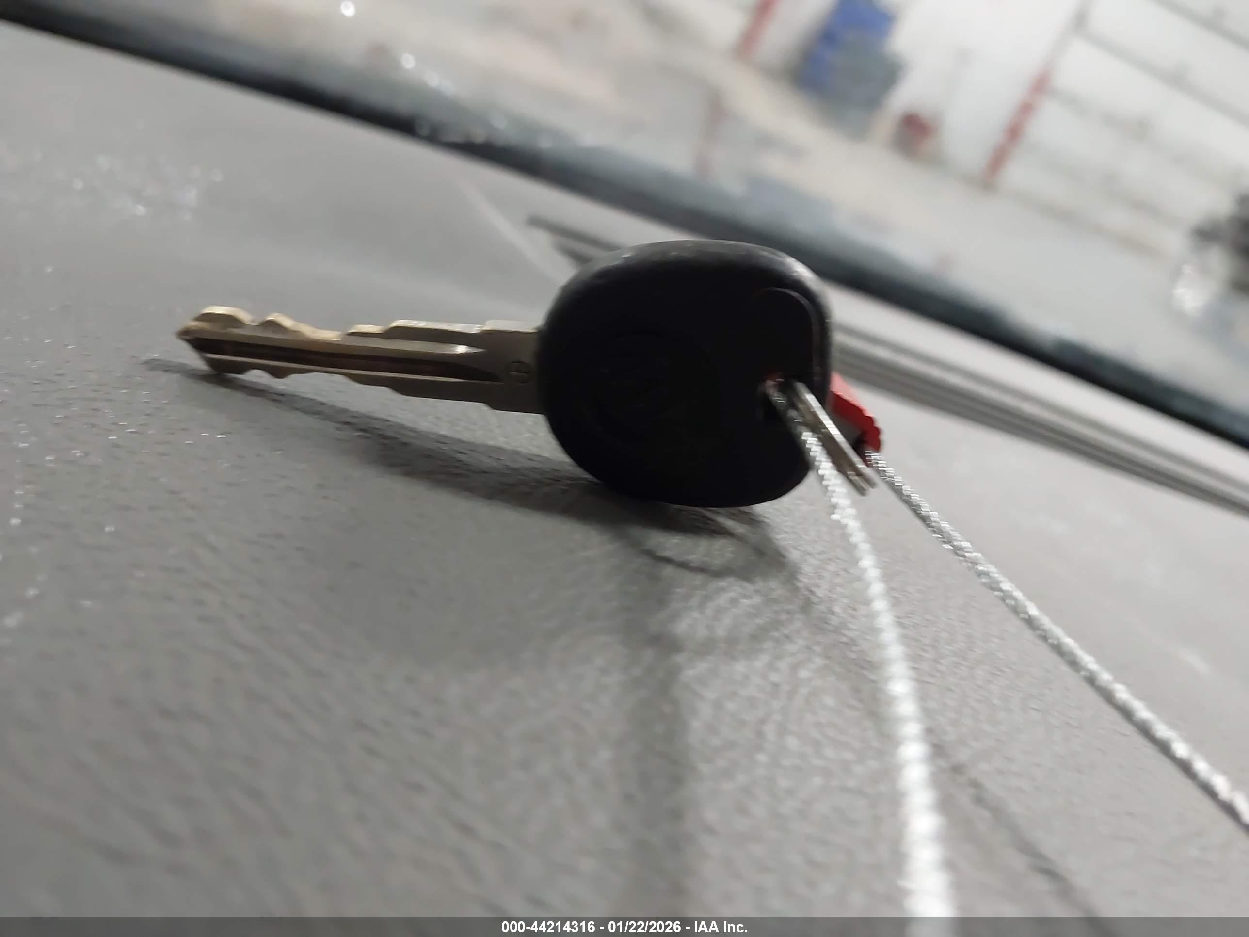 BUICK LUCERNE image 11