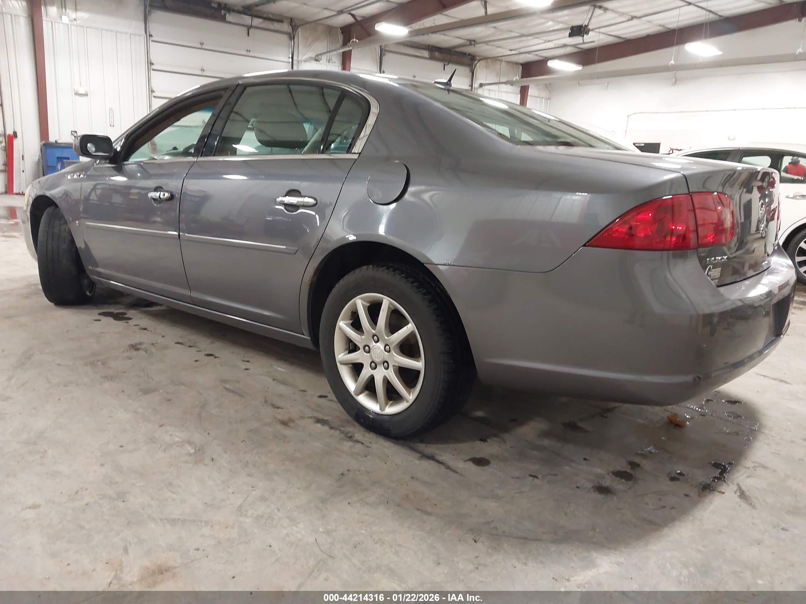 BUICK LUCERNE image 3