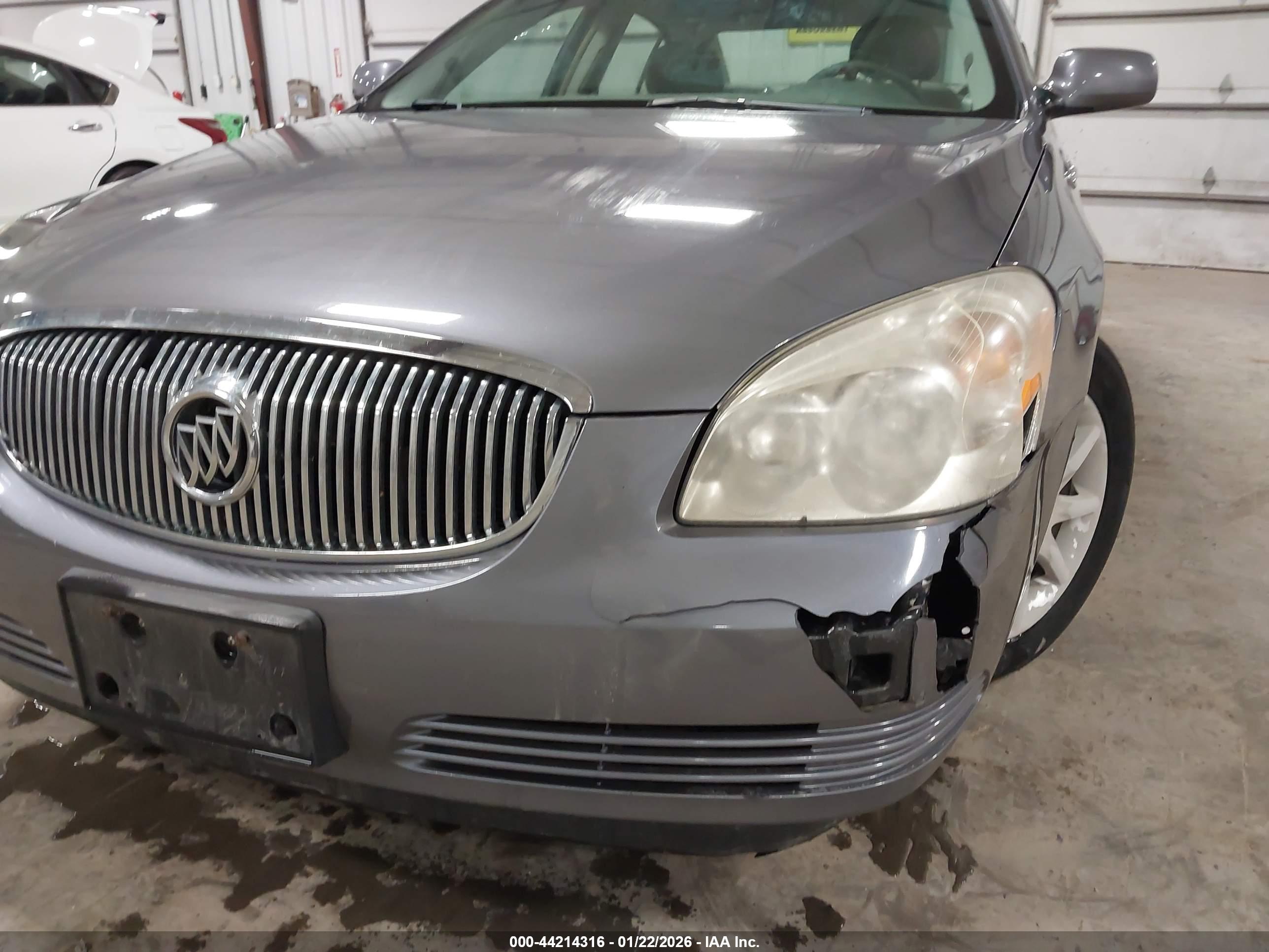 BUICK LUCERNE image 6