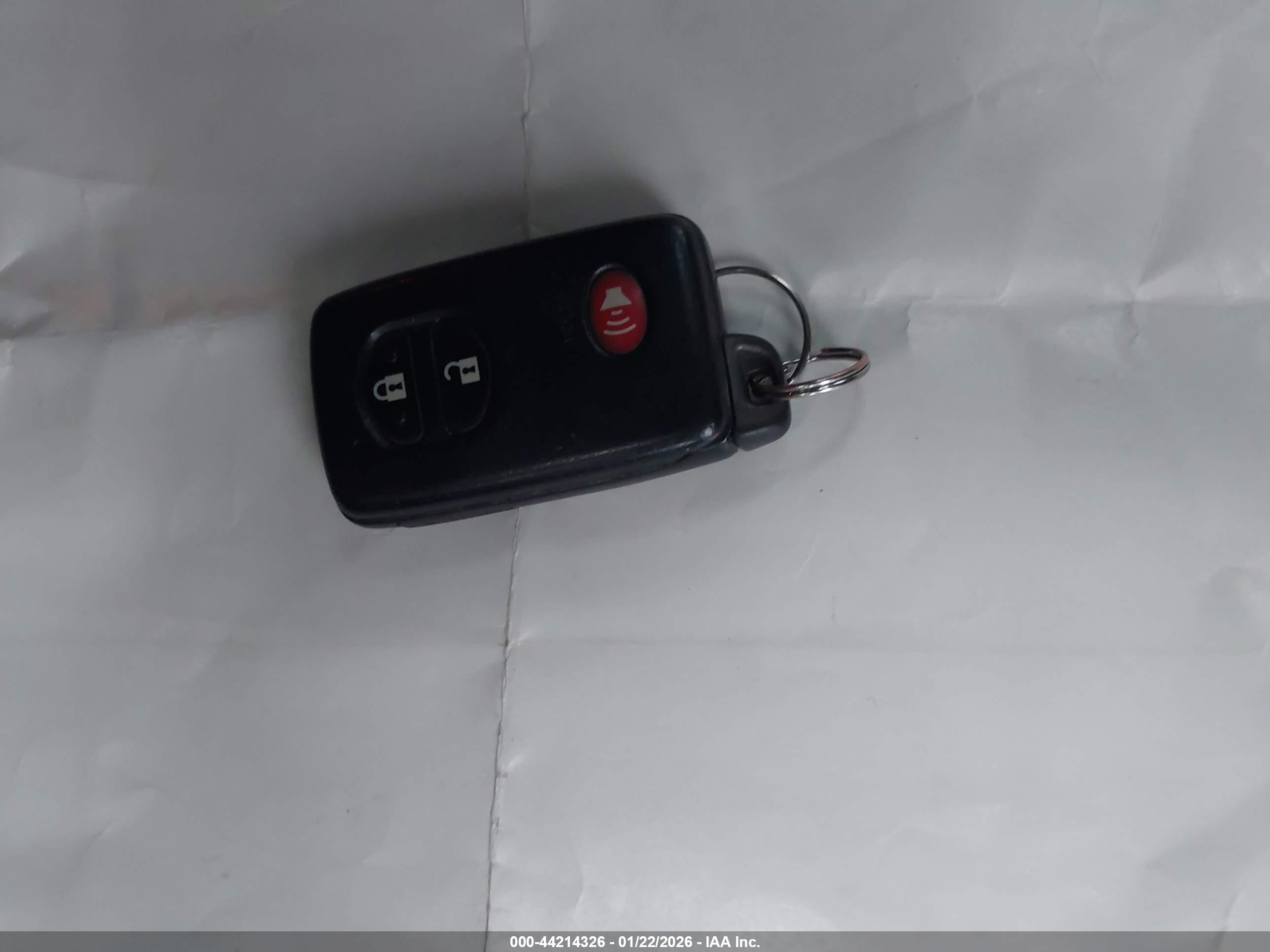 TOYOTA PRIUS image 11