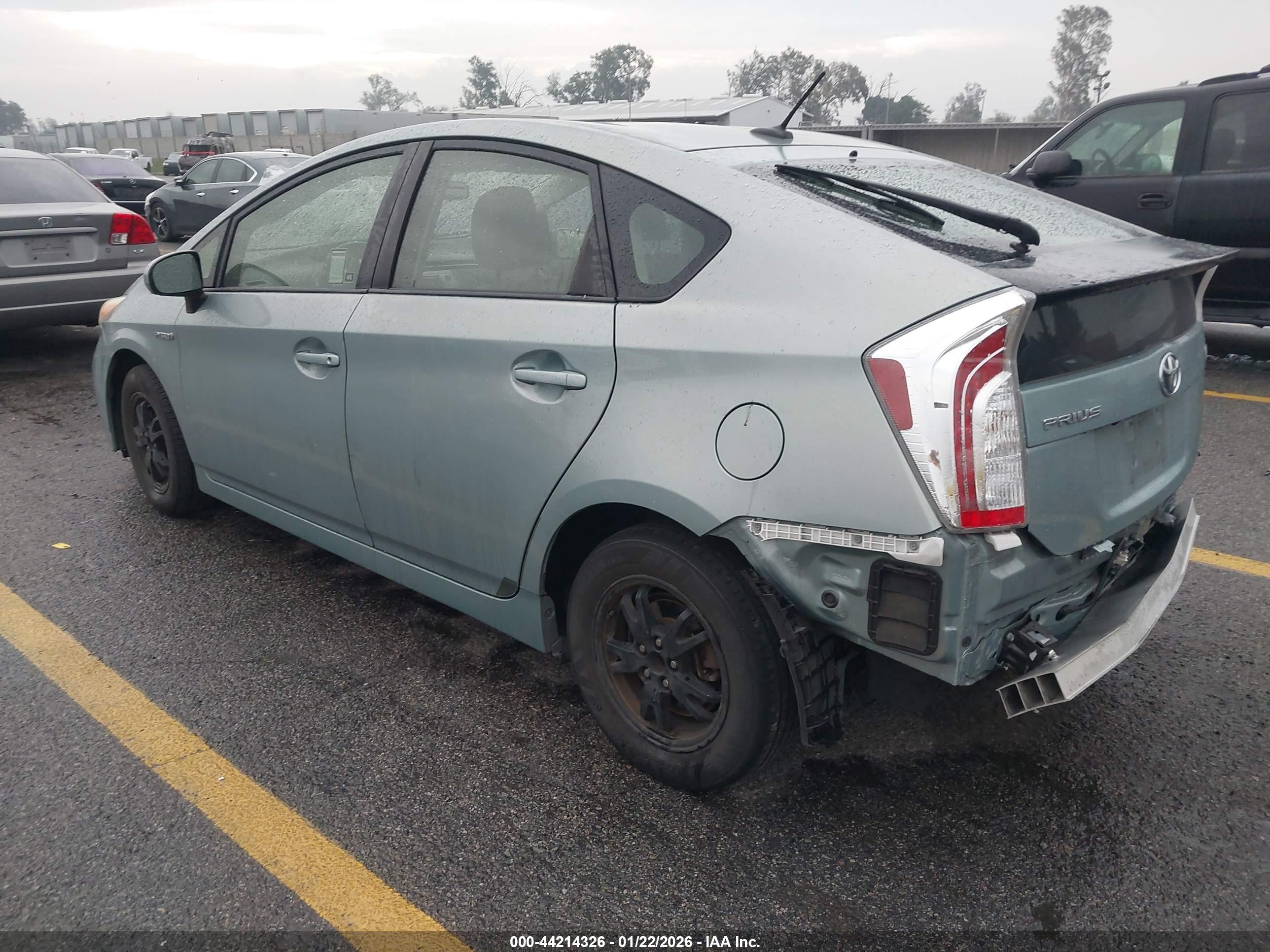 TOYOTA PRIUS image 3