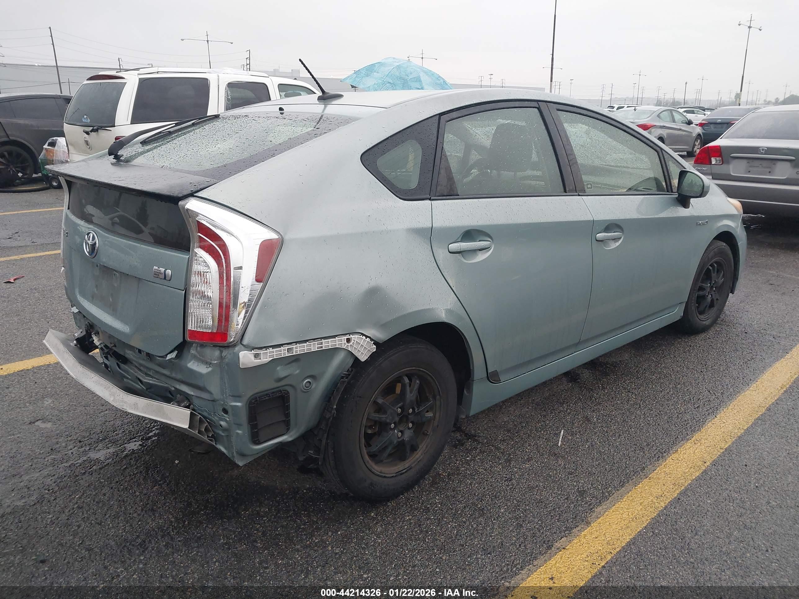 TOYOTA PRIUS image 4