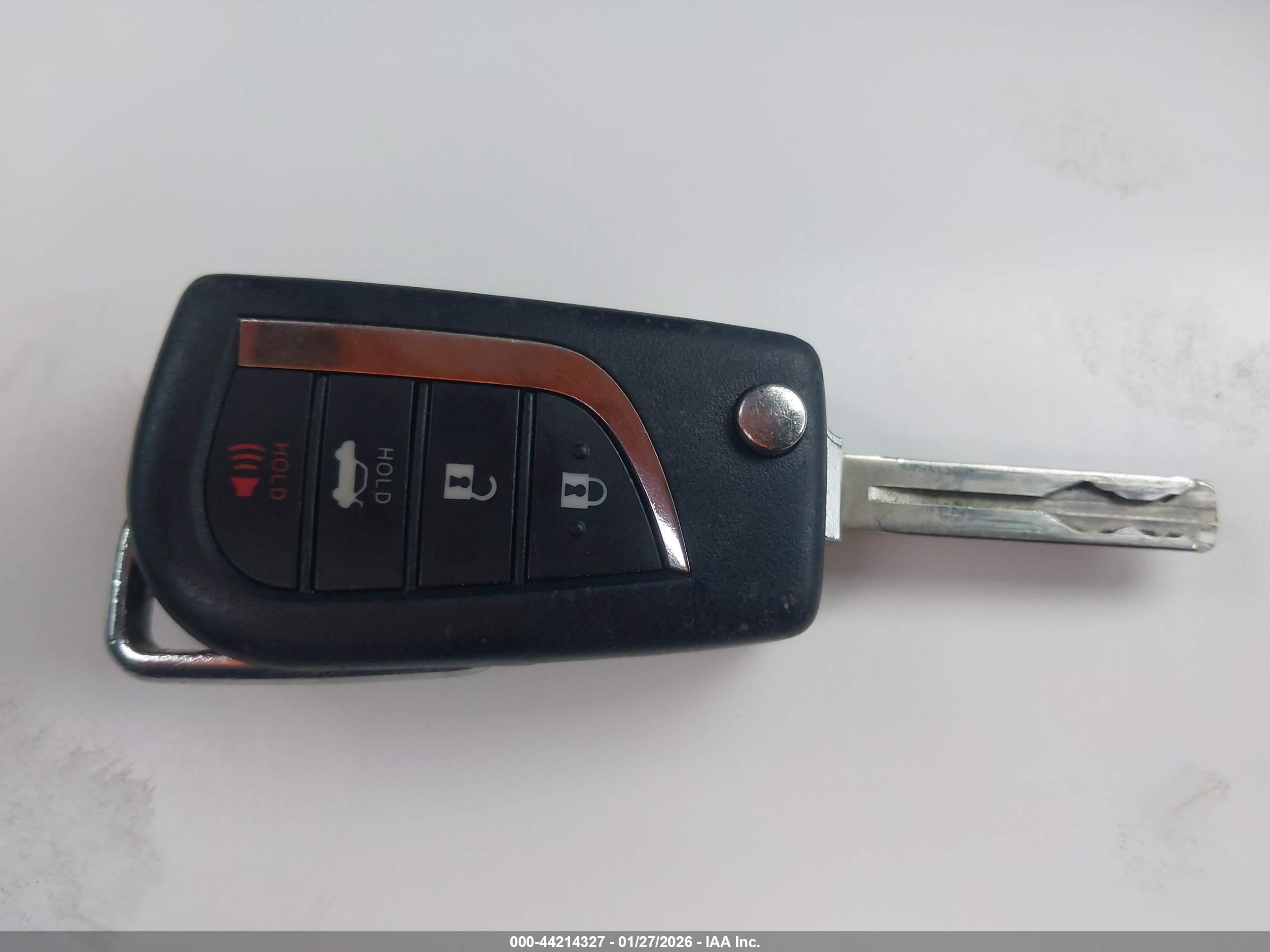 TOYOTA CAMRY image 11