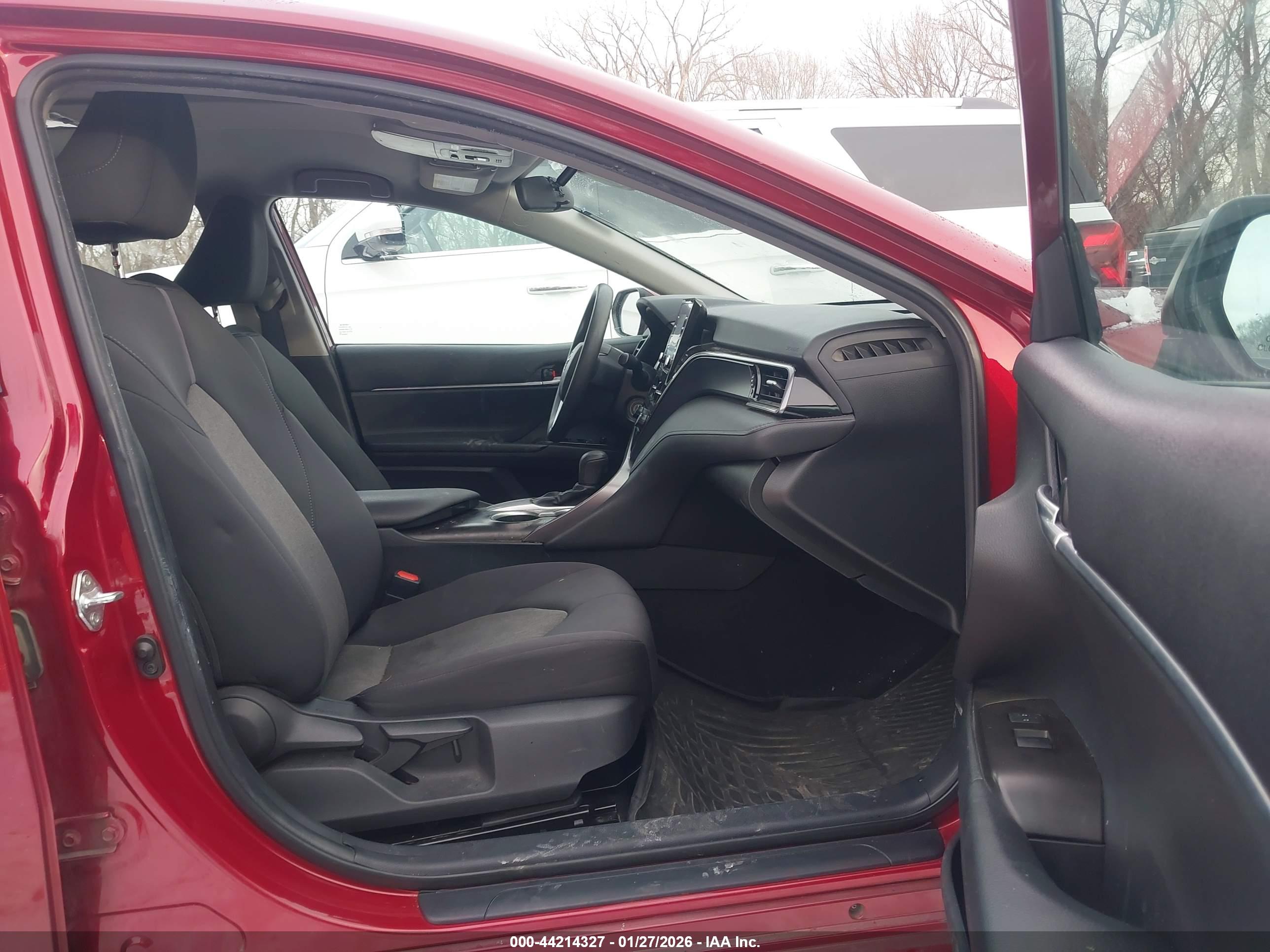 TOYOTA CAMRY image 5