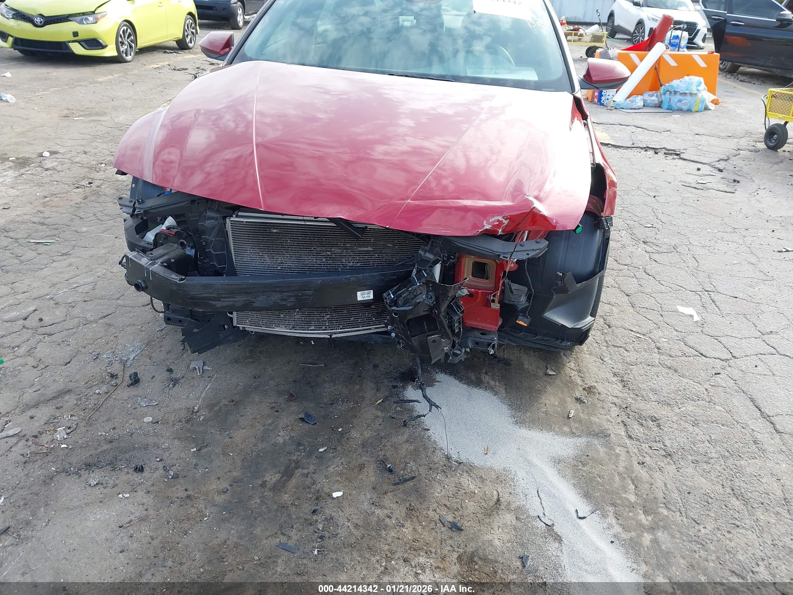 HYUNDAI ELANTRA image 6