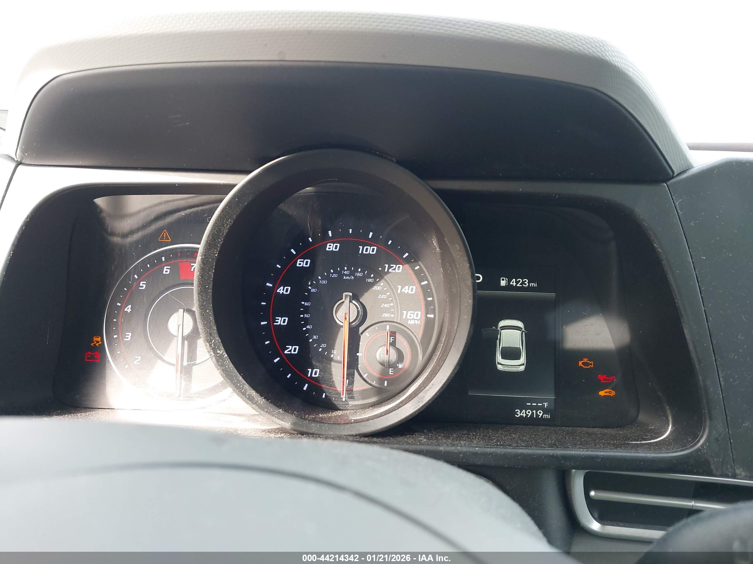 HYUNDAI ELANTRA image 7