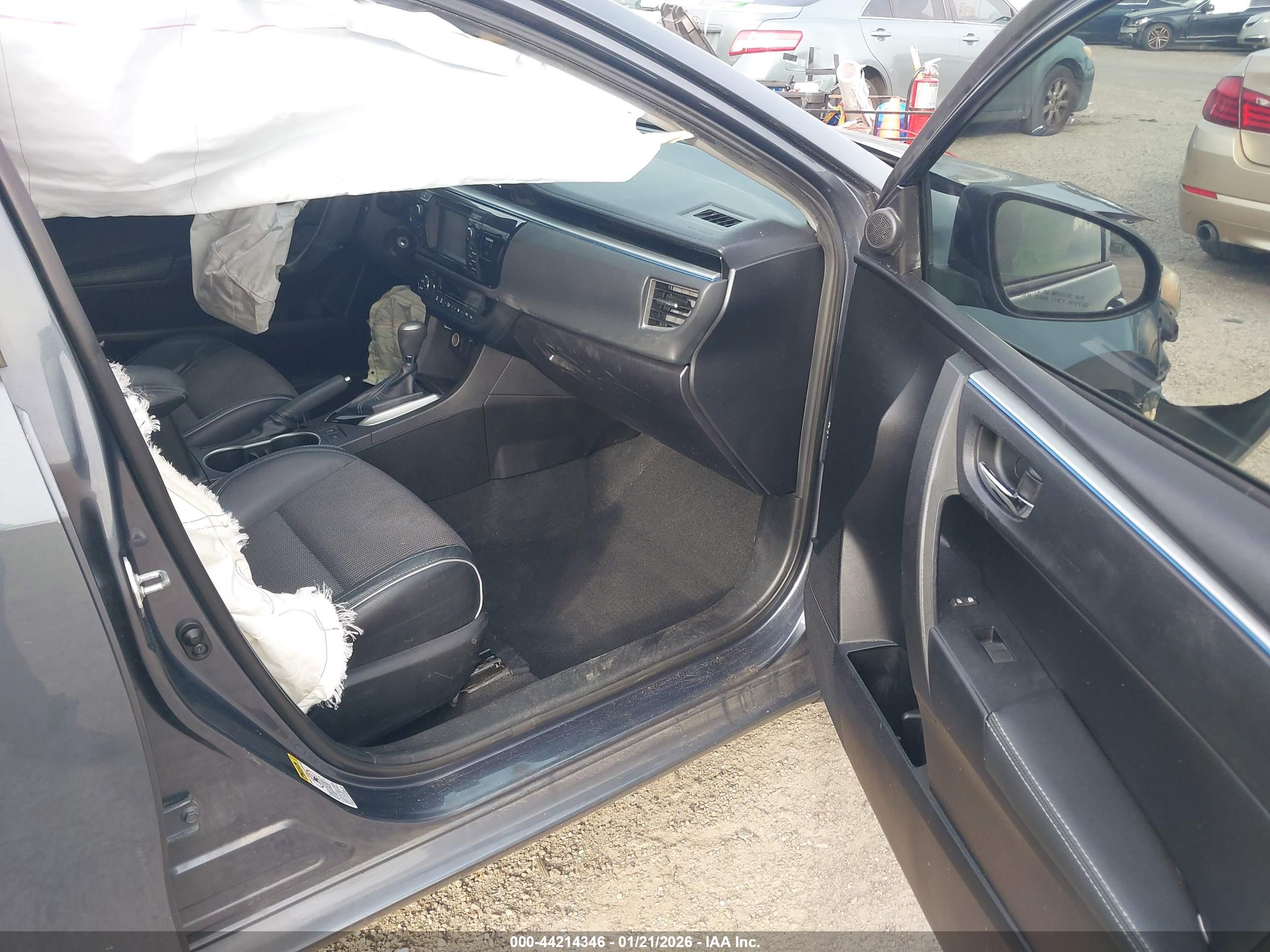 TOYOTA COROLLA image 5