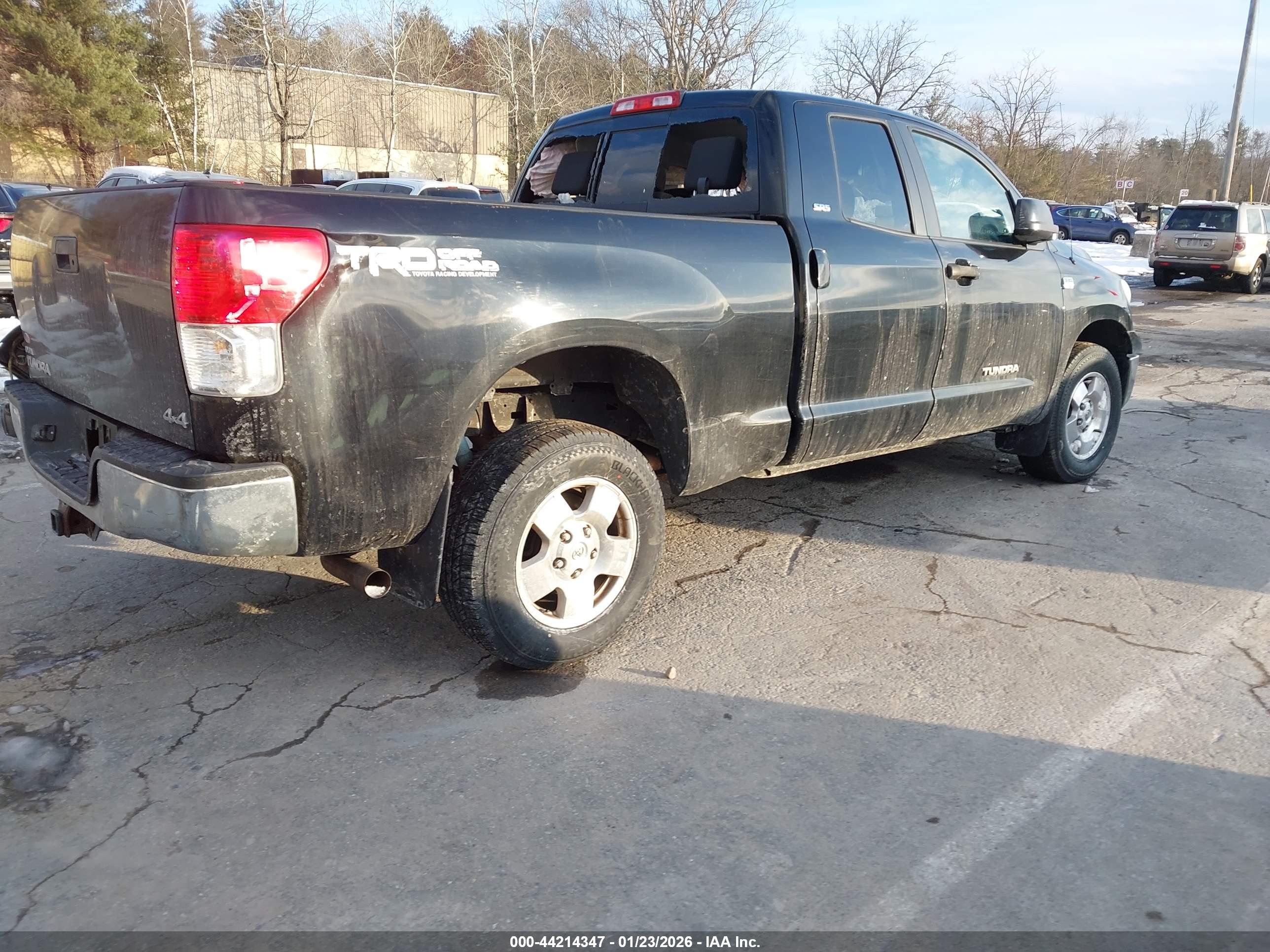 TOYOTA TUNDRA image 4