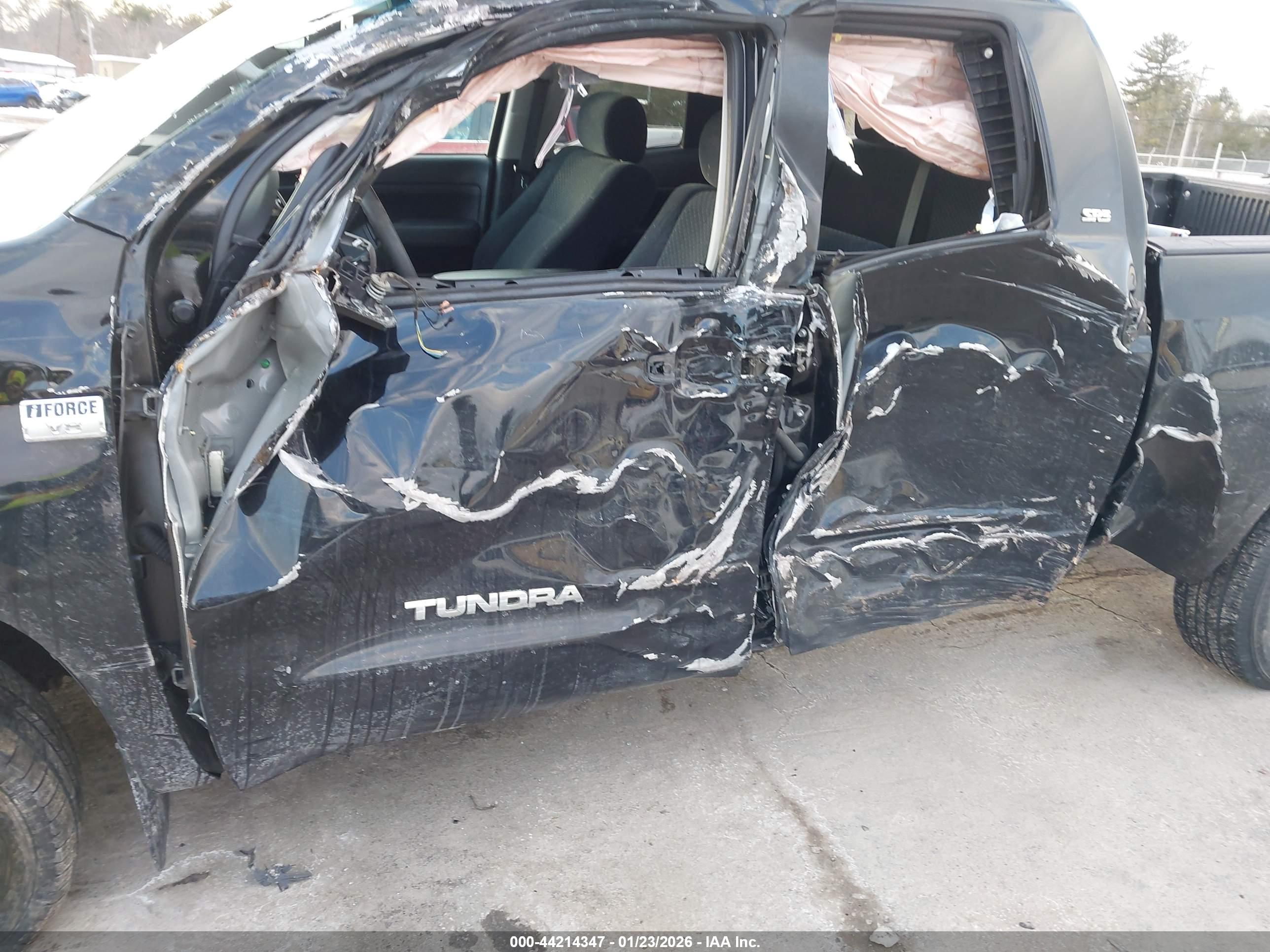 TOYOTA TUNDRA image 6