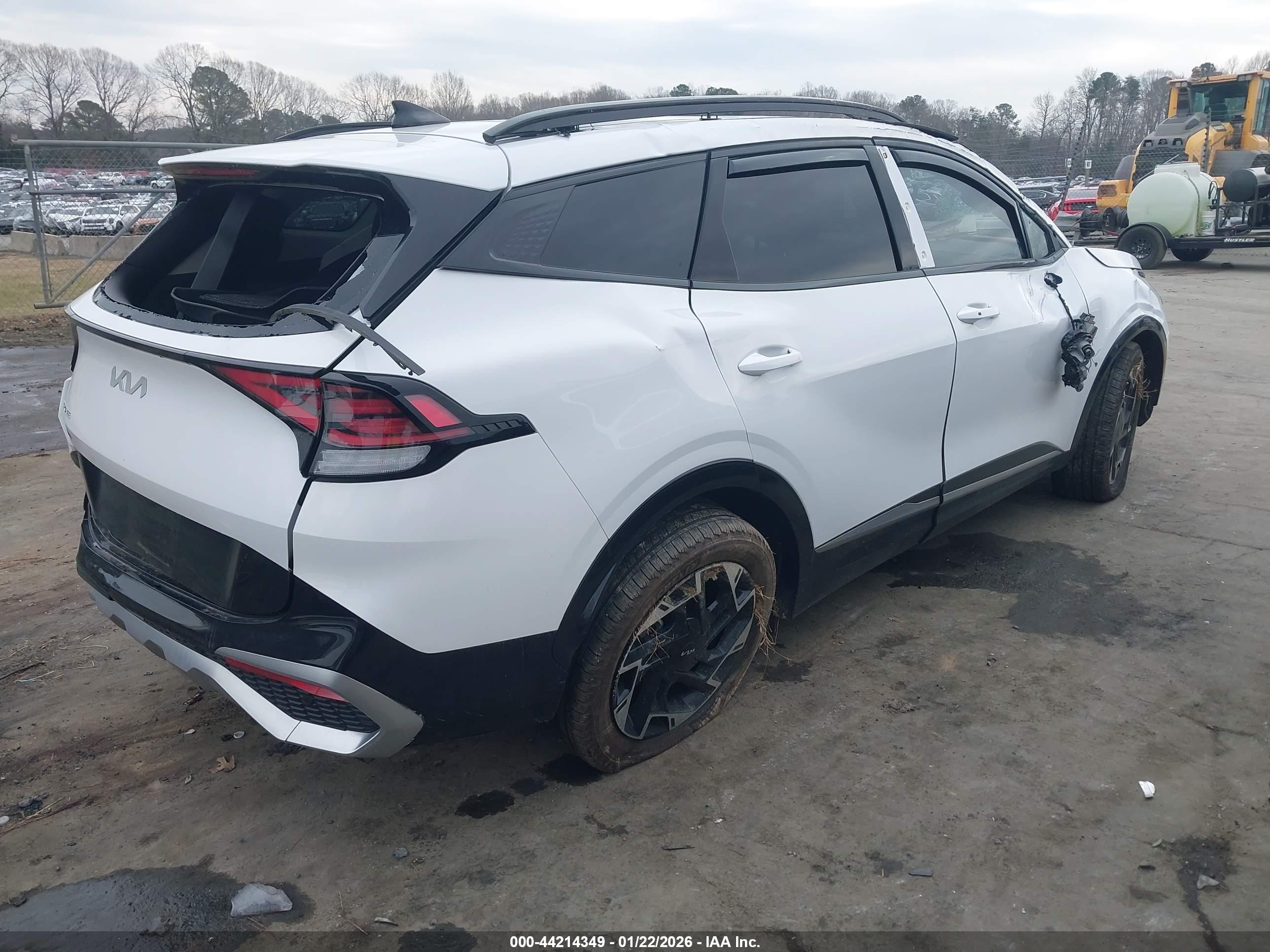 KIA SPORTAGE image 4