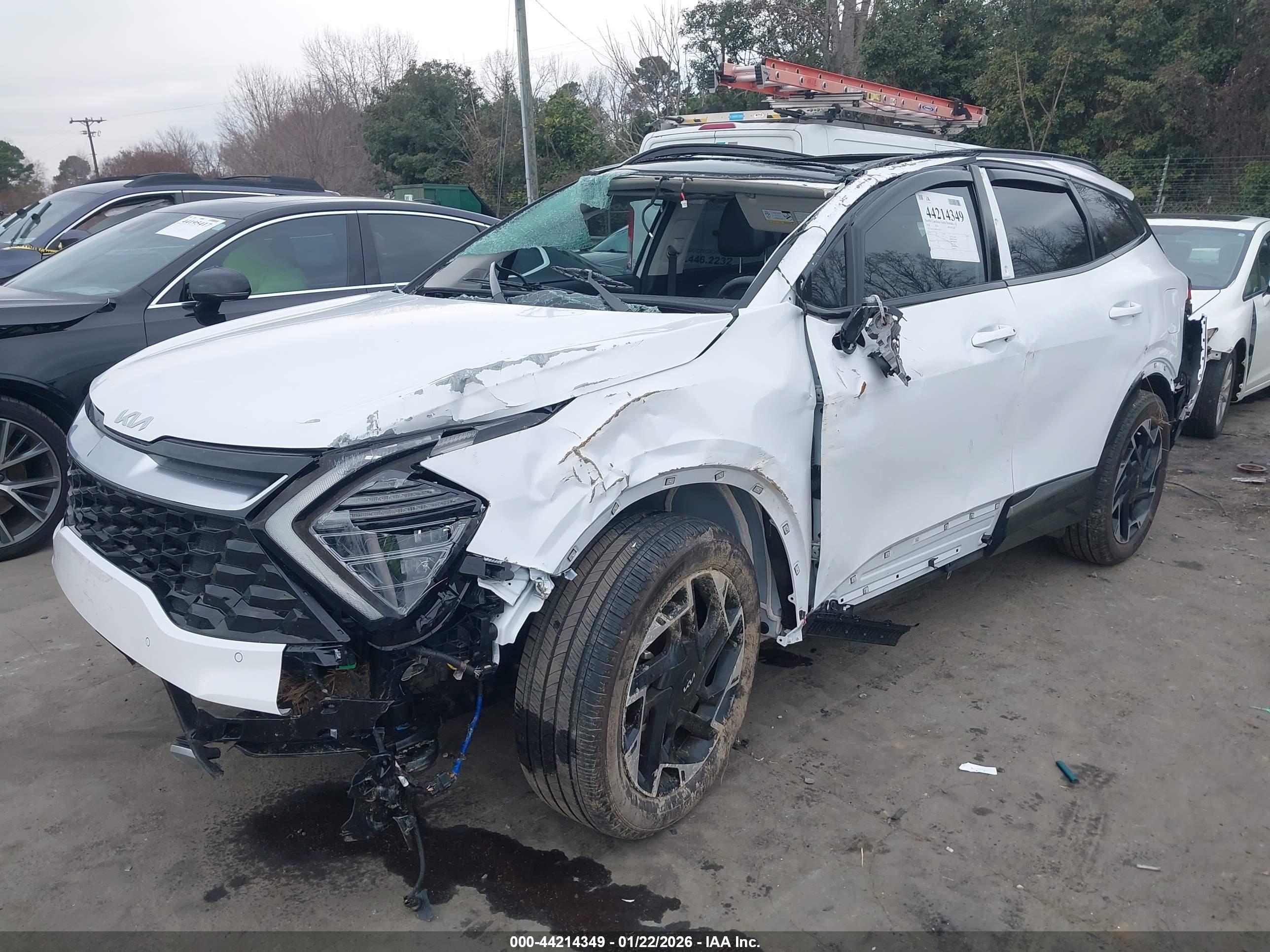 KIA SPORTAGE image 6