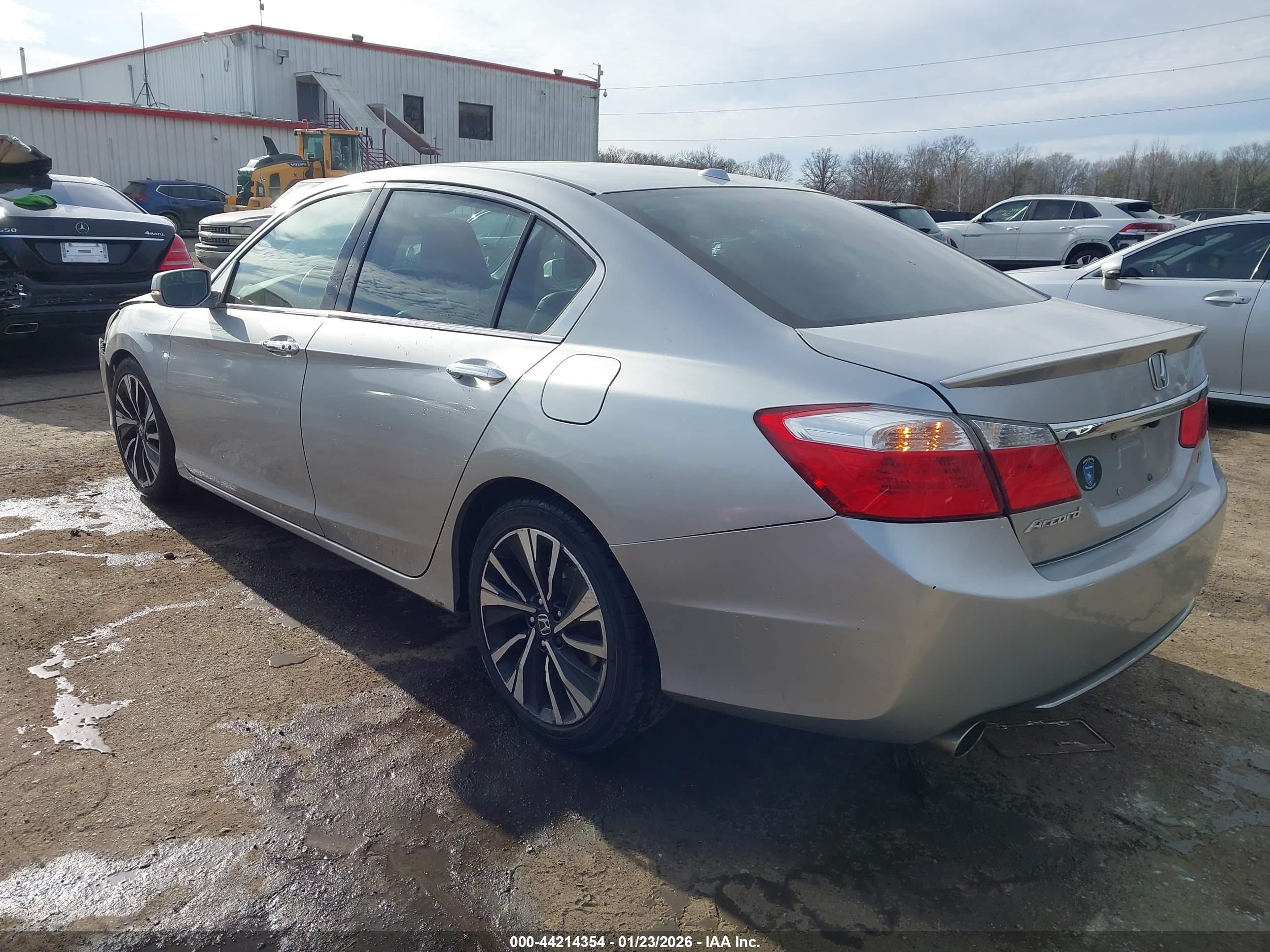 HONDA ACCORD image 3