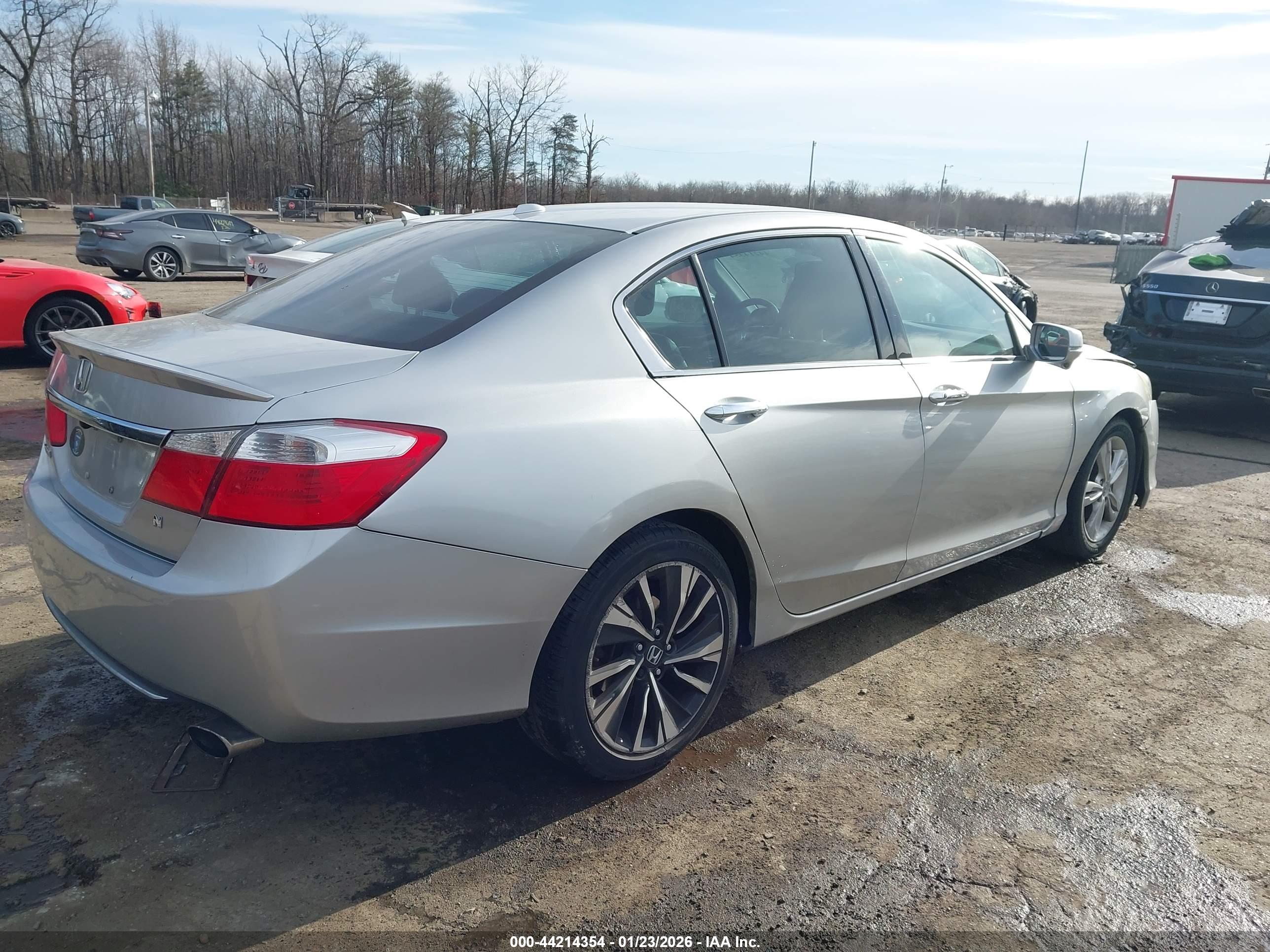 HONDA ACCORD image 4