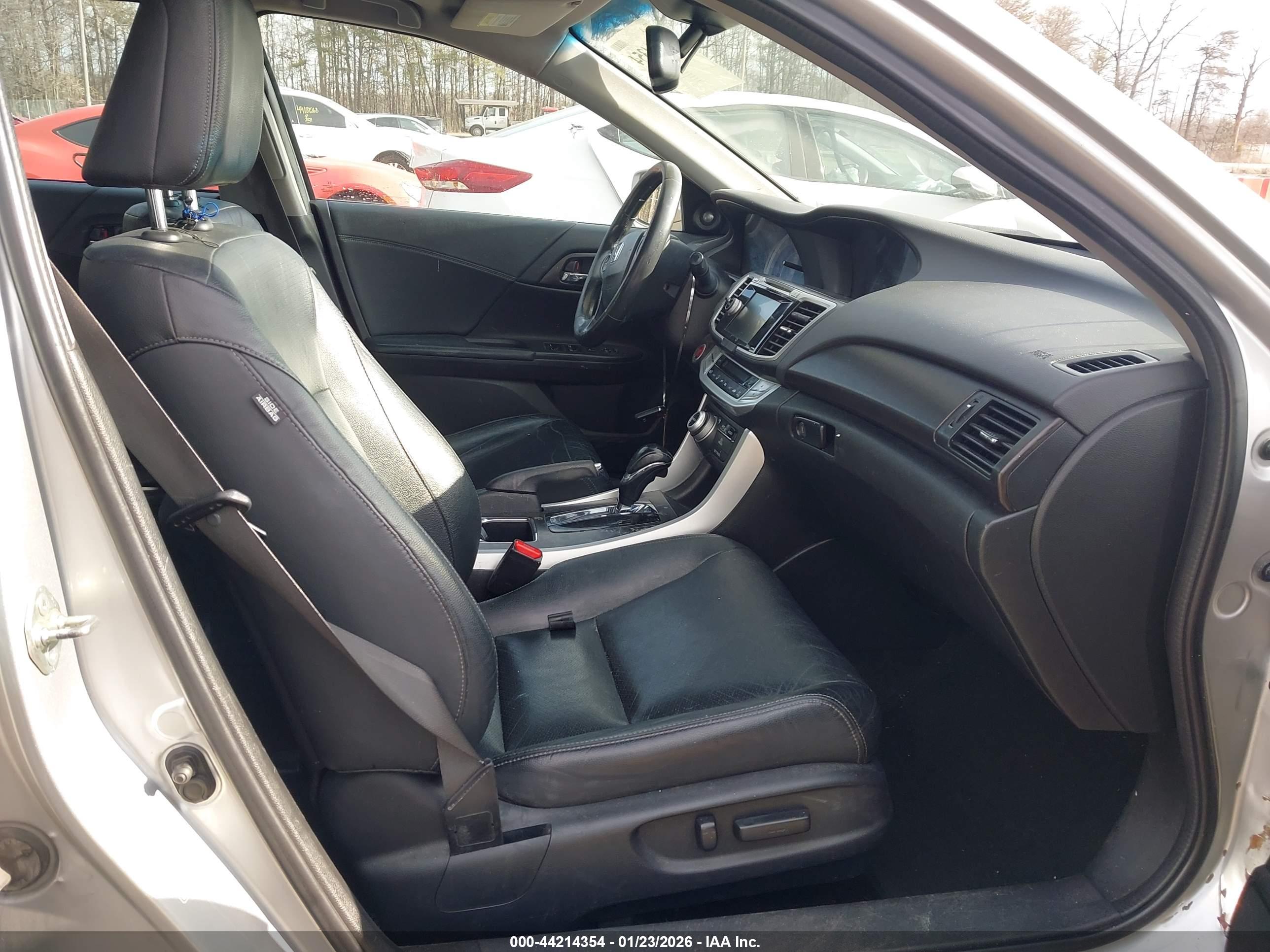 HONDA ACCORD image 5