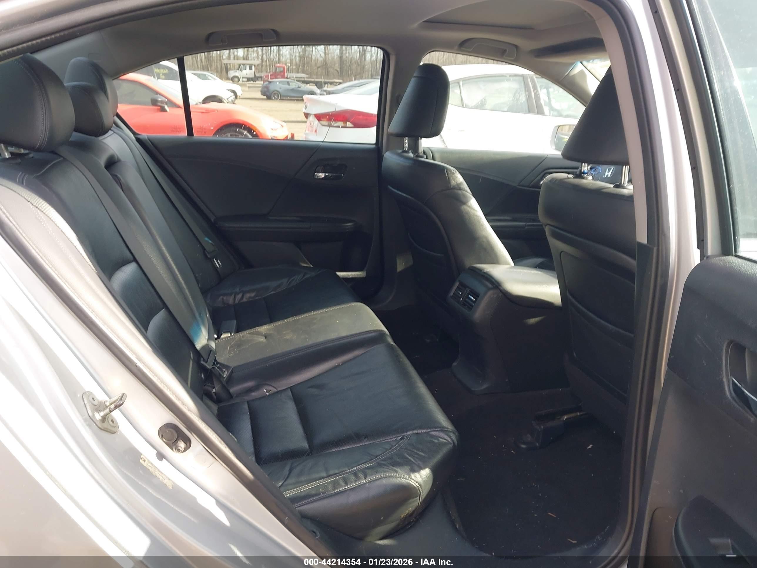 HONDA ACCORD image 8