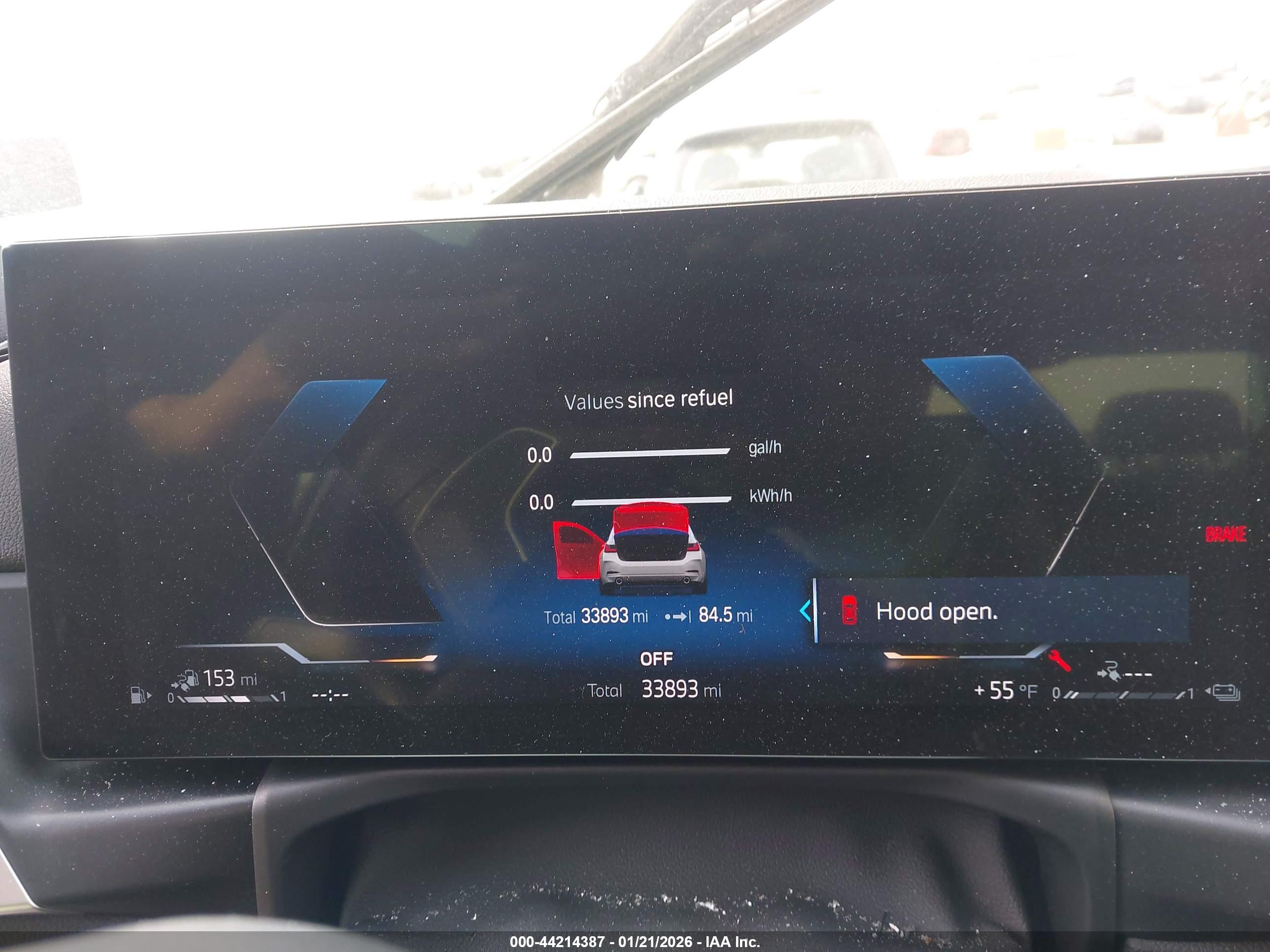 BMW 330E image 7