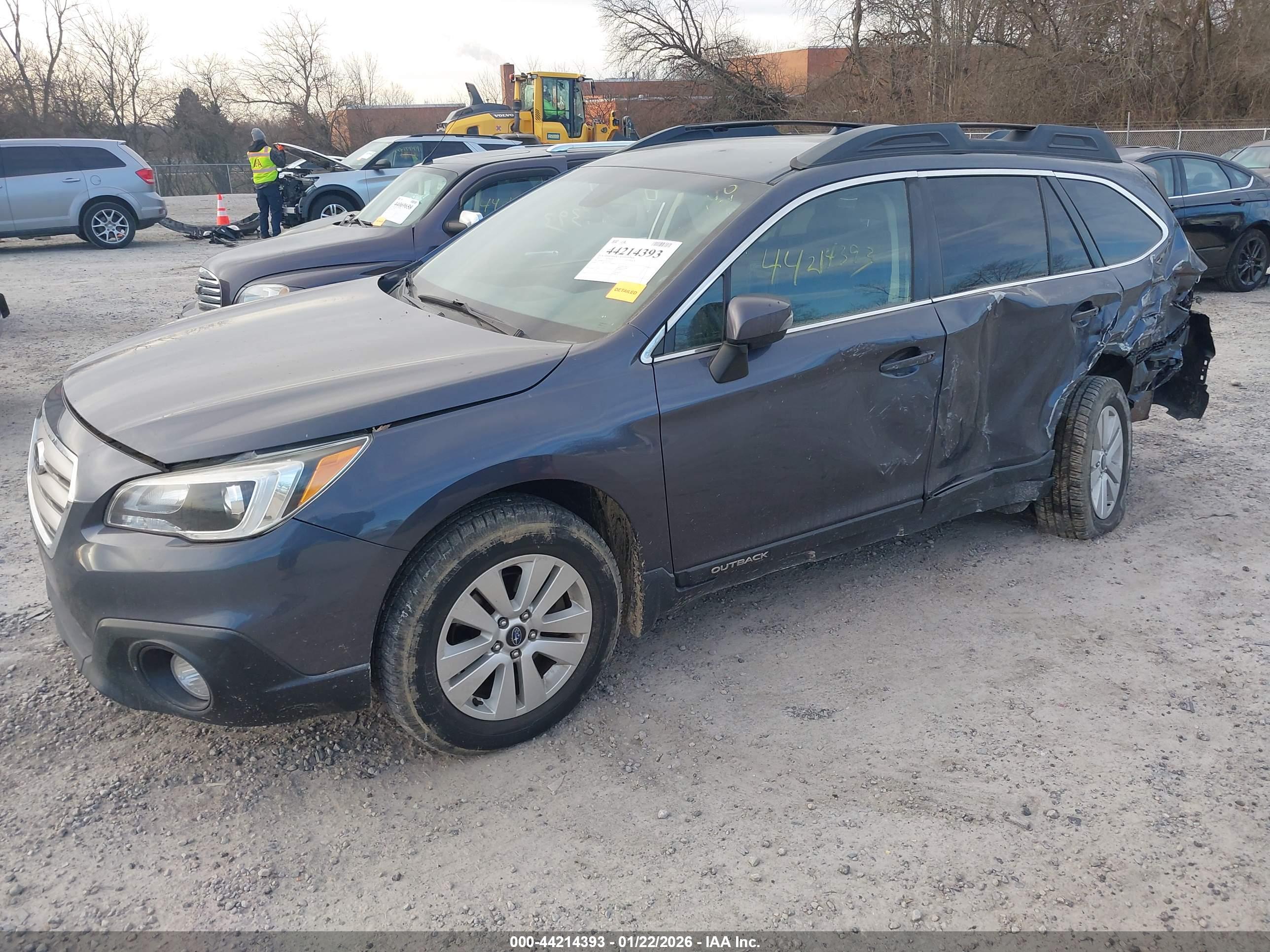 SUBARU OUTBACK image 2