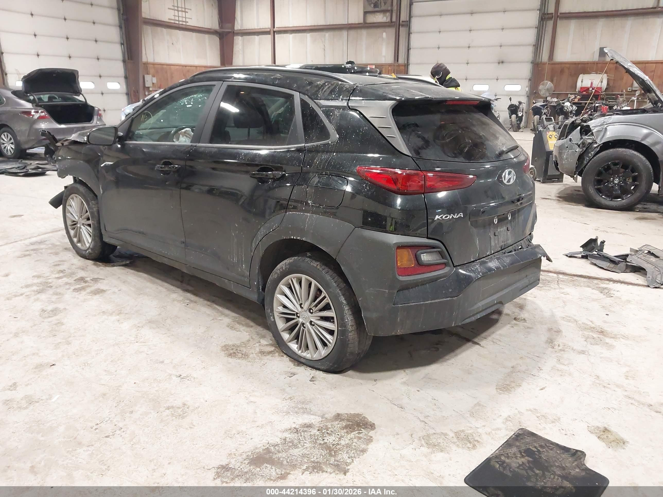 HYUNDAI KONA image 3
