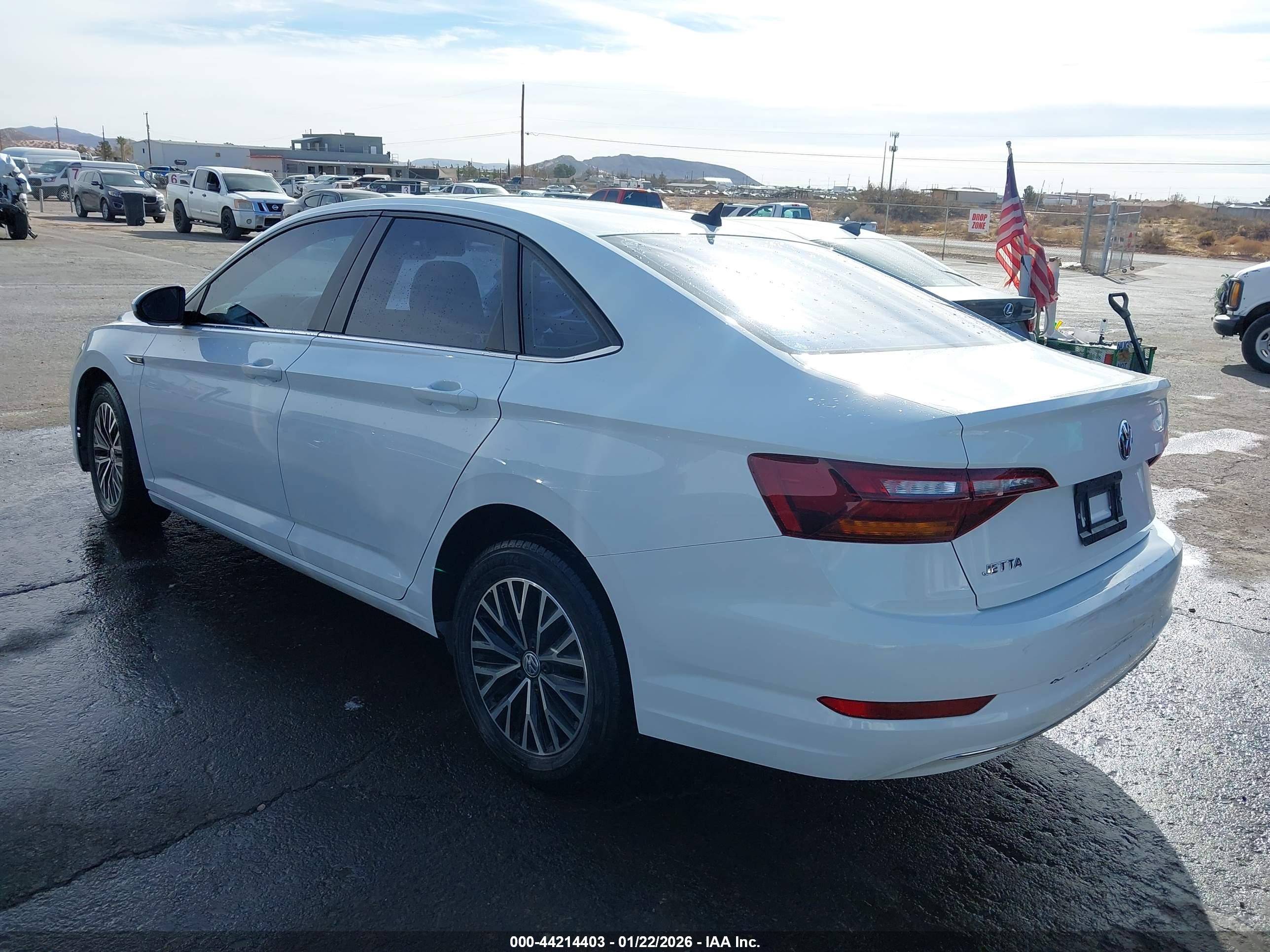 VOLKSWAGEN JETTA image 3