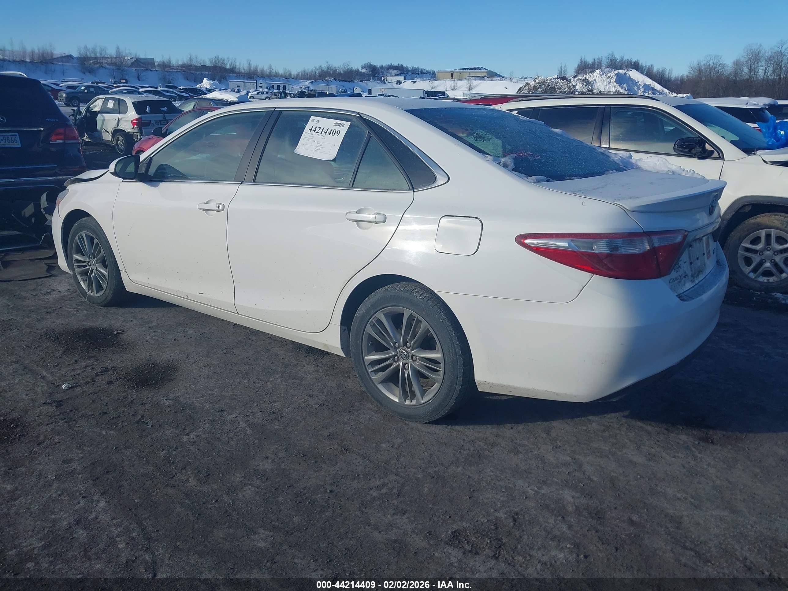 TOYOTA CAMRY image 3