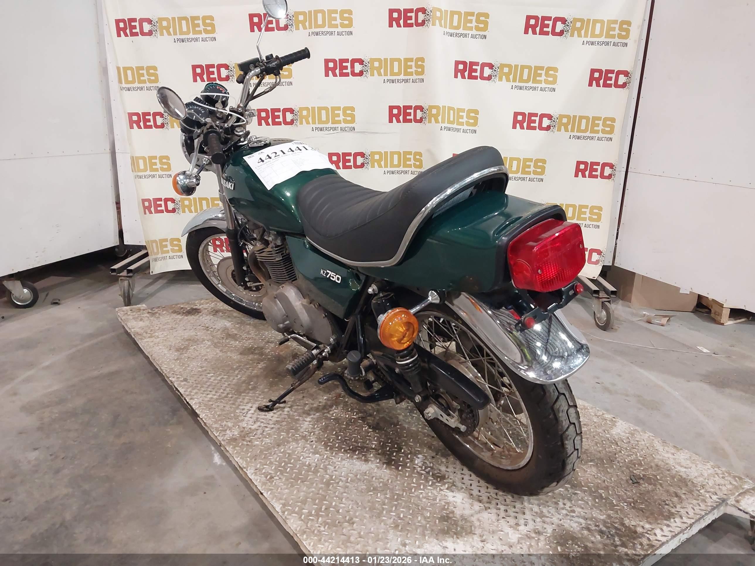 KAWASAKI VN750 image 3